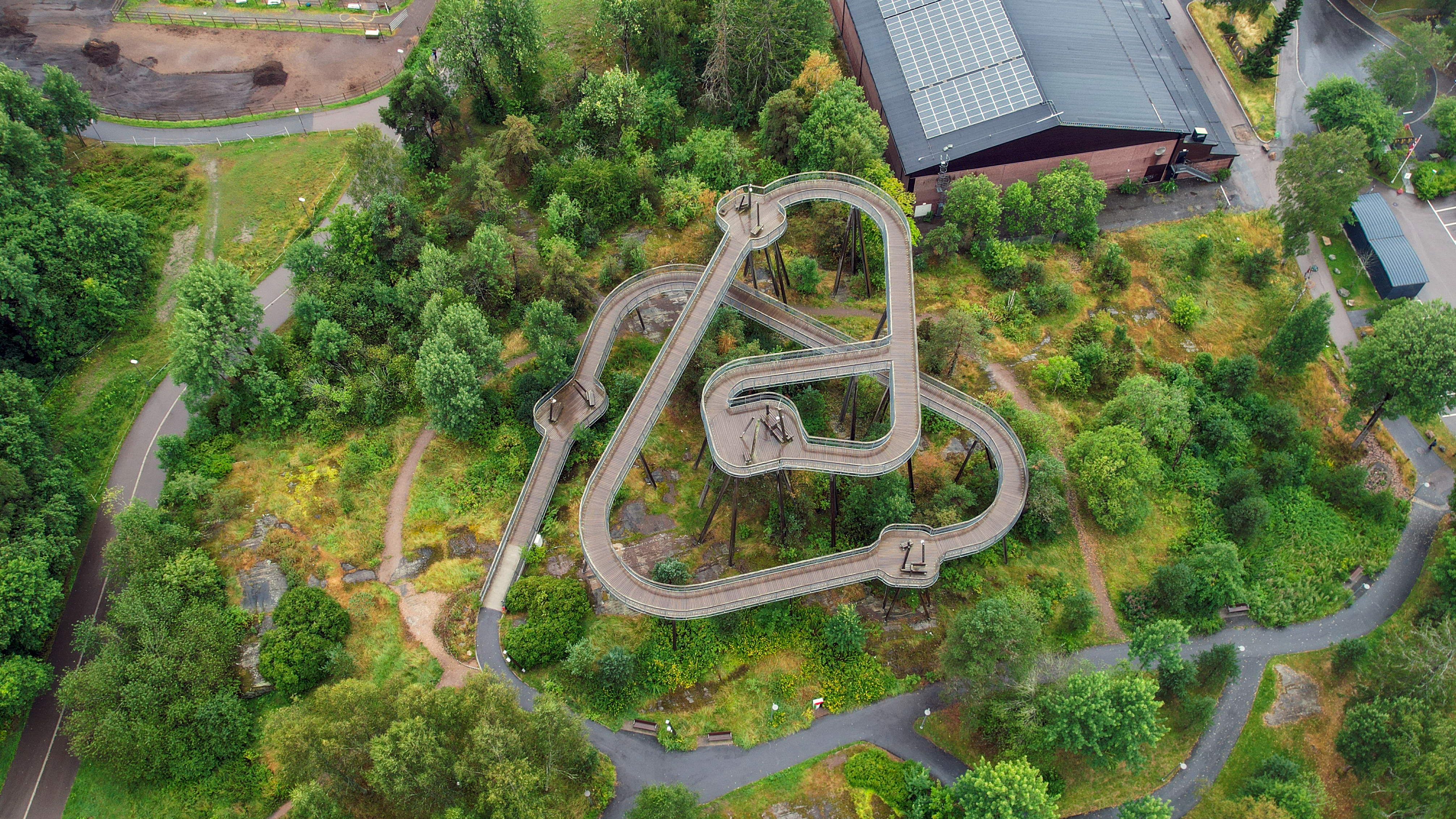 Stovnertårnet ble raskt en destinasjon fra nær og fjern etter at det ble åpnet i 2017. Norges lengste tårn ligger på Stovner og fra toppen kan du la blikket flyte over hele Groruddalen, Oslo og utover Oslofjorden. Ta turen, du også!