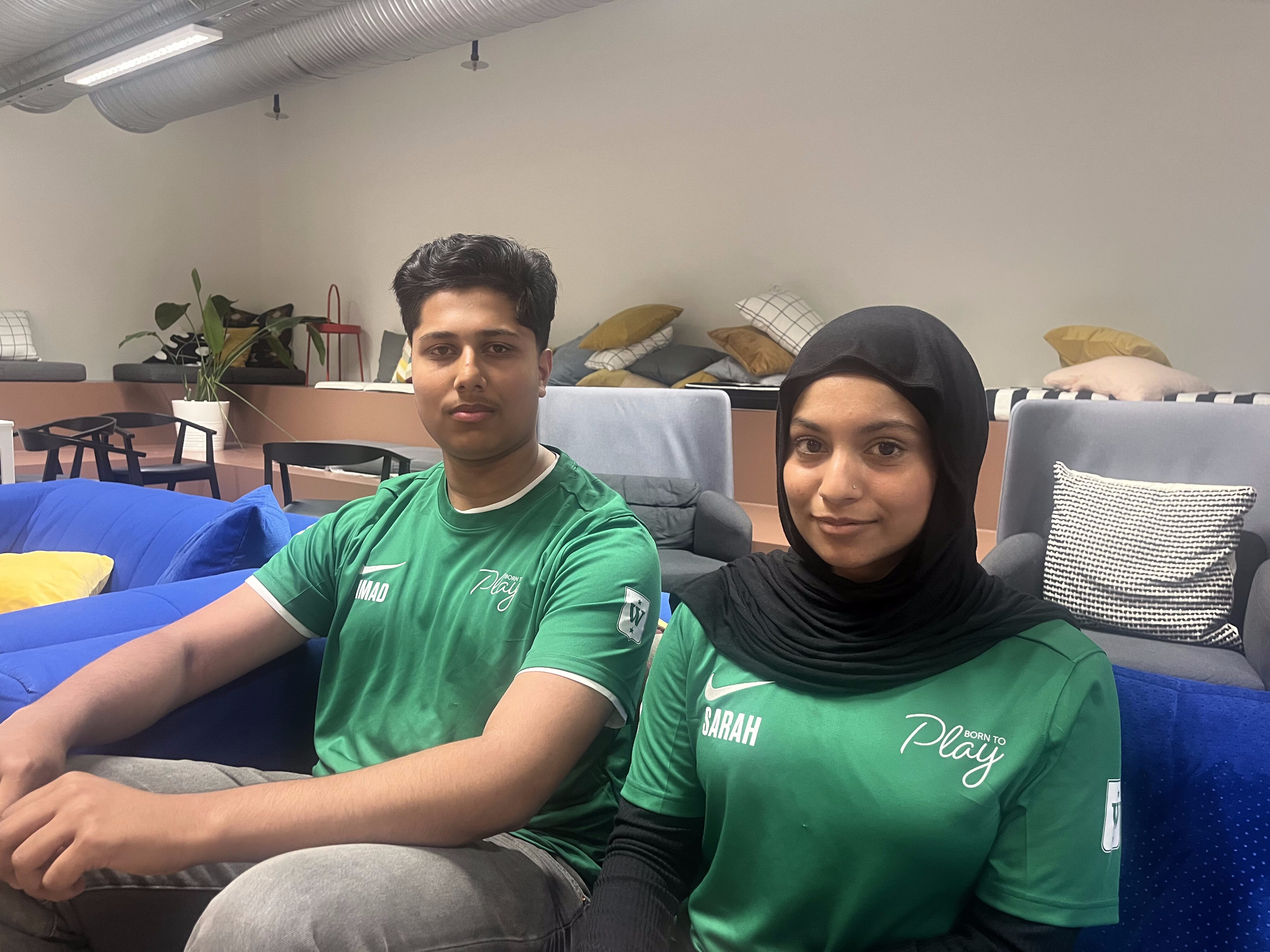 LÆRERRIKT: Imad Ahmed (18) og Sarah Ahmed (19) forteller om en svært lærerik og inspirerende prosess som aktivitetsledere for Born to Play.