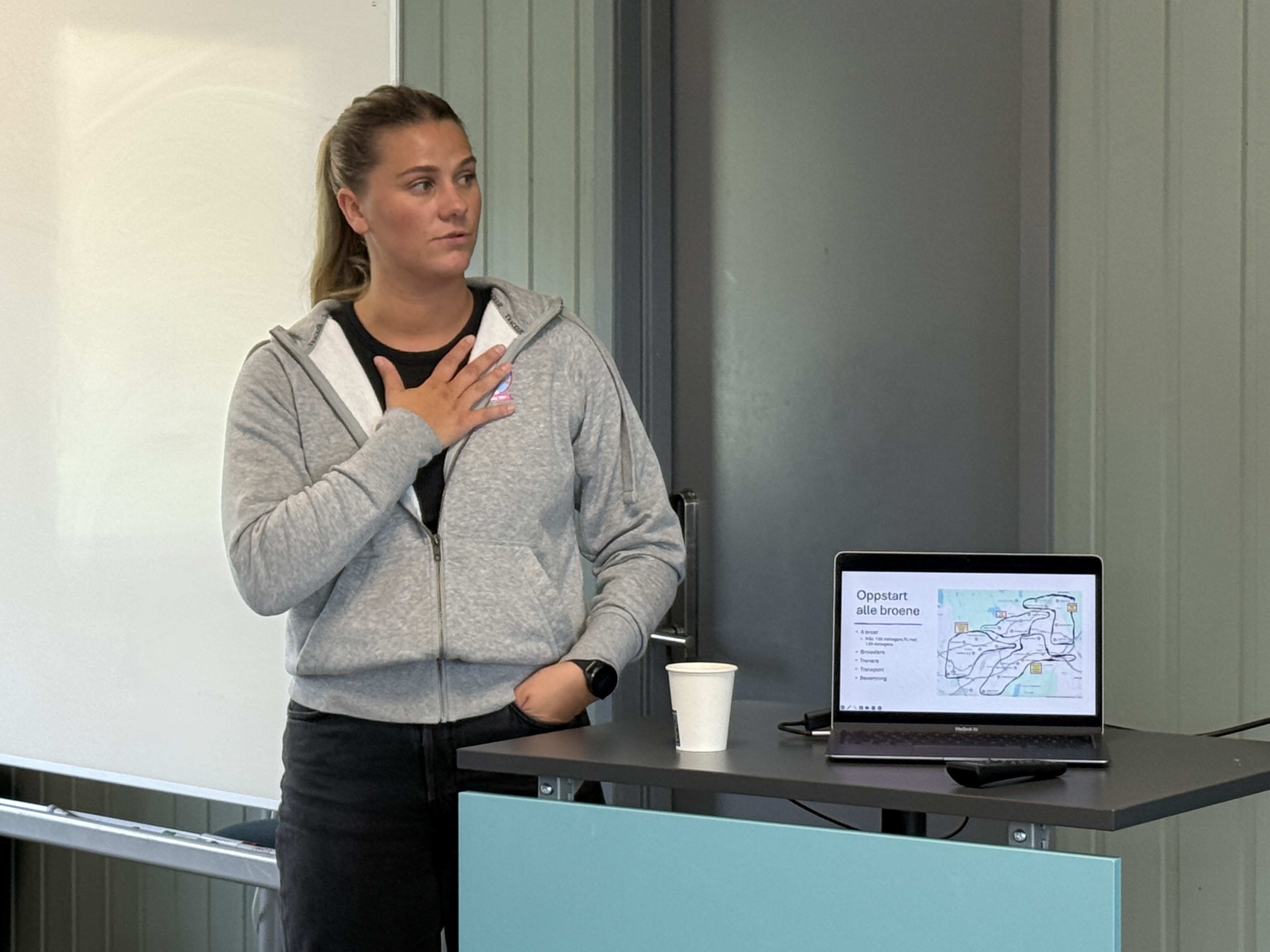 ROSA SKO: Sara Klepp i Rosa Sko