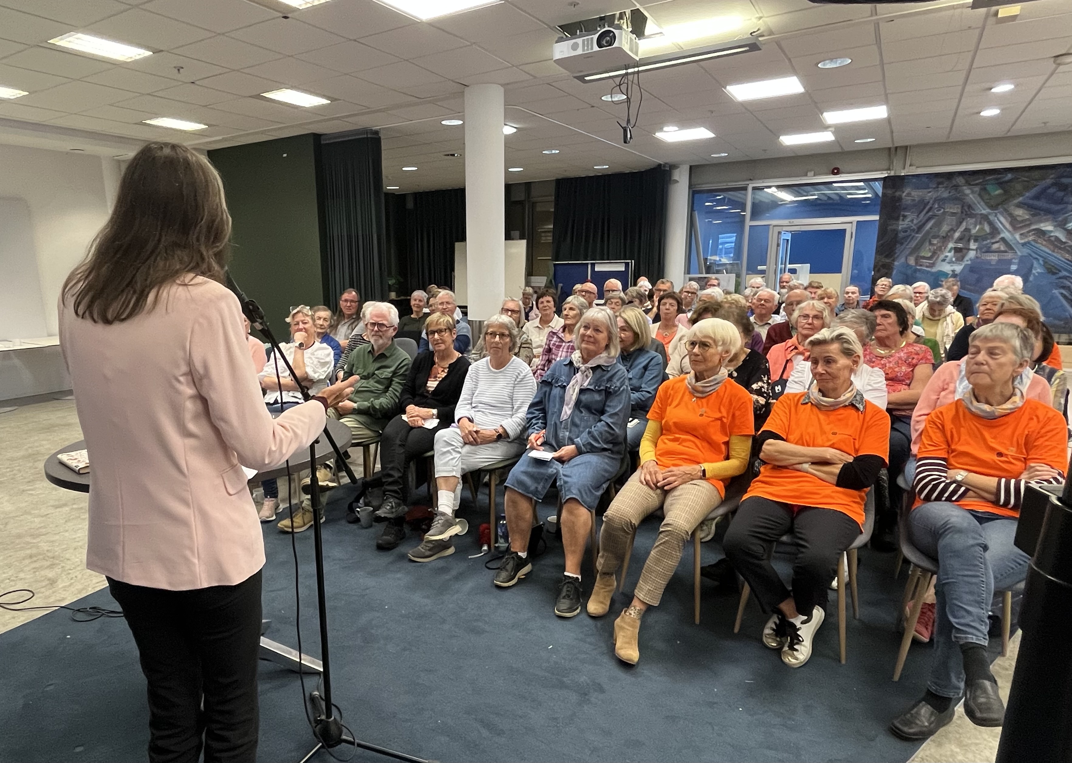 BRA BESØKT: 92 personer hadde tatt turen til ByLab på Økern for det første møtet i Løren og omegn pensjonistsforbund.