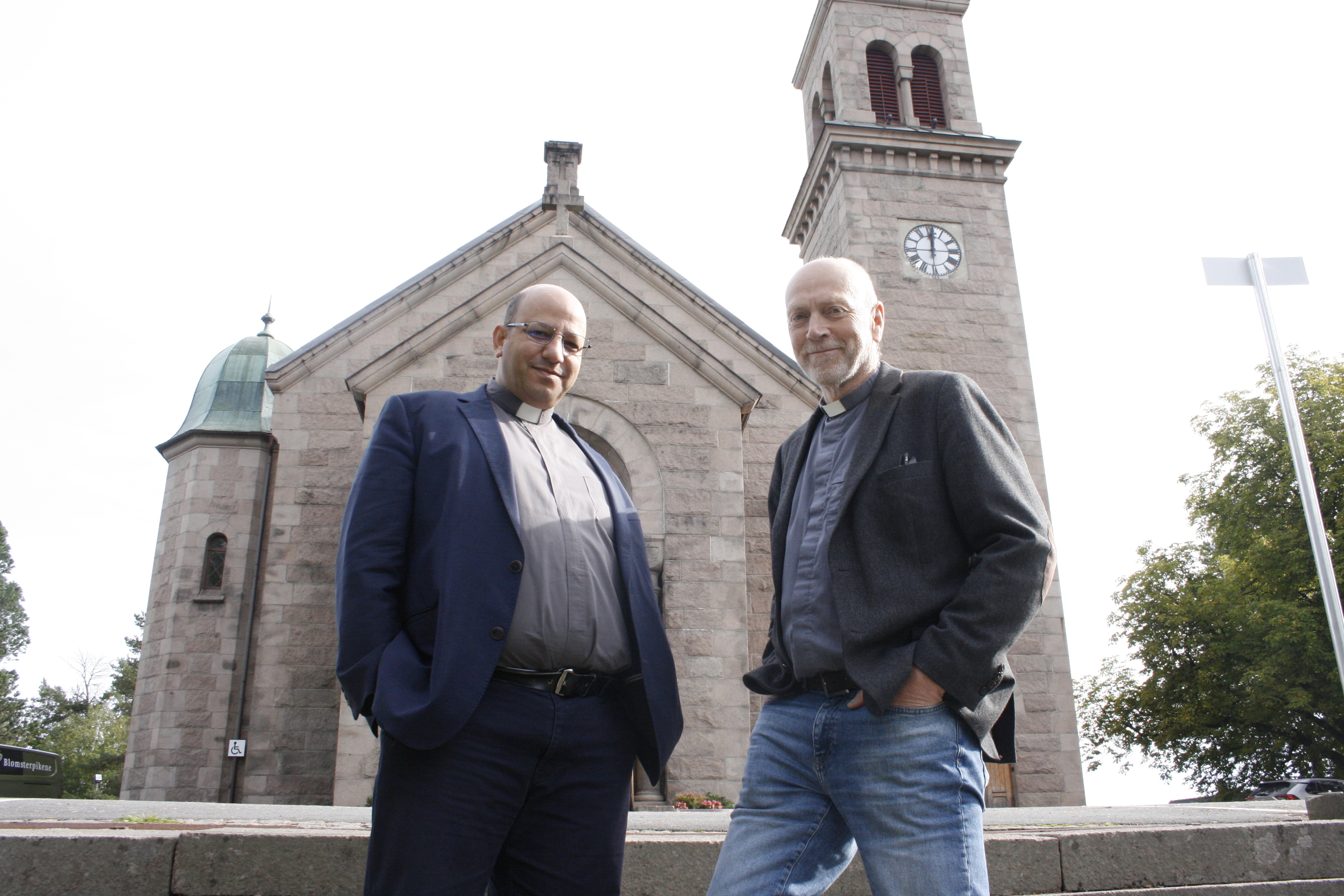 NYTT VENNSKAPSBÅND: Den palestinske biskopen  i Midtøsten, Imad Haddad (t.v.), besøkte sokneprest Tor Øystein Vaaland i Grorud menighet i forrige uke. De to ser fram til å lære av hverandre fremover.