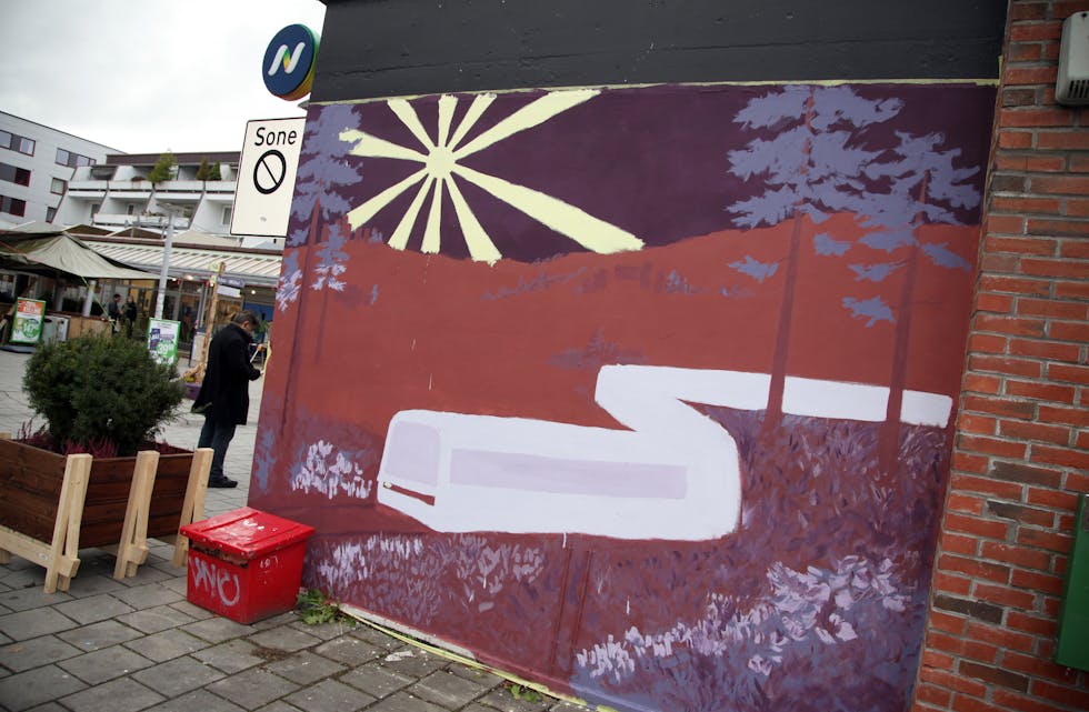 FARGERIK VEGG PÅ ELLINGSRUD TORG