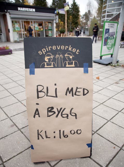 KLAR INFO: Alle på Ellingsrud ble oppfordret til å være med på å bygge om Ellingsrud torg.
