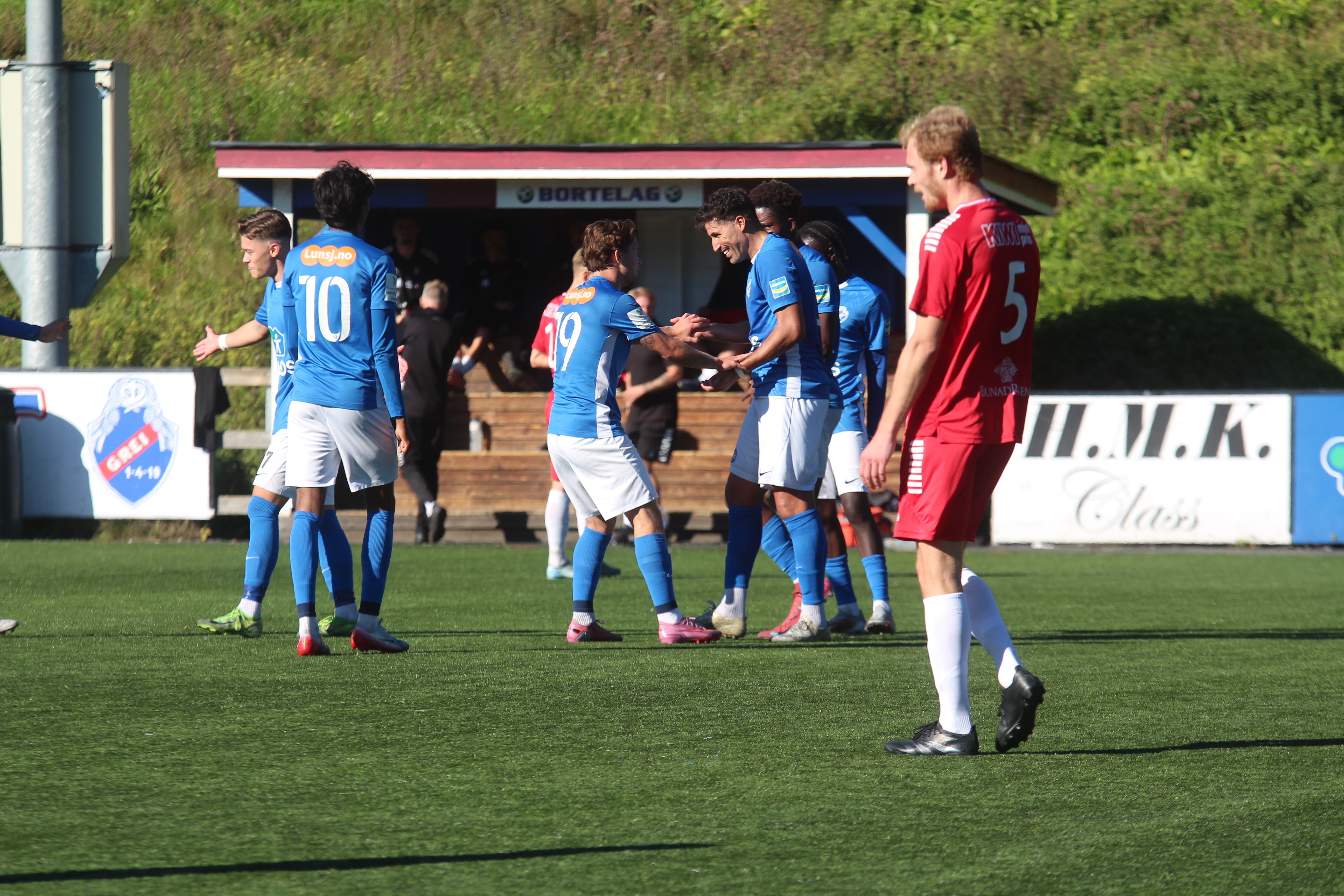 I KJEMPEFORM: Her feirer veteranen en av skåringene i målrekken mot Ørn Horten.