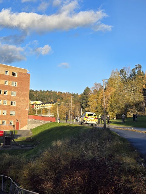 RYKKET UT: Politiet har rykket ut til Stovner etter en voldshendelse onsdag.