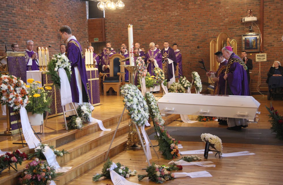 REQUIEM-MESSE FOR SØSTER ANNE-LISE AV BEBUDELSEN