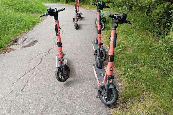 KILDE TIL IRRITASJON: Slike syn skal forhåpentligvis bli bøtet på med de nye endringene fra selskapene. (Foto: tipser)