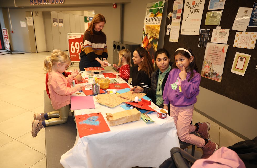 KREATIV LØRDAG: Og det i julens ånd. (Foto: Tom Evensen)