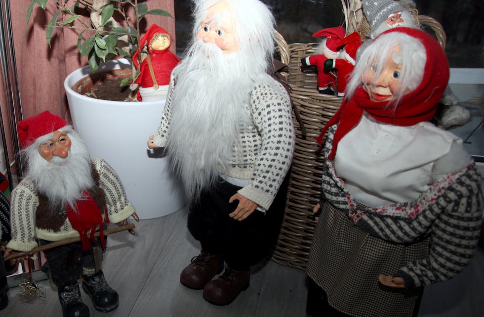 MANGE VARIANTER: Små og store julenisser. Men alle som befinner seg hjemme hos Rigmor og Jan har sin bestemte plass i huset hver gang de hentes fram i begynnelsen av november.