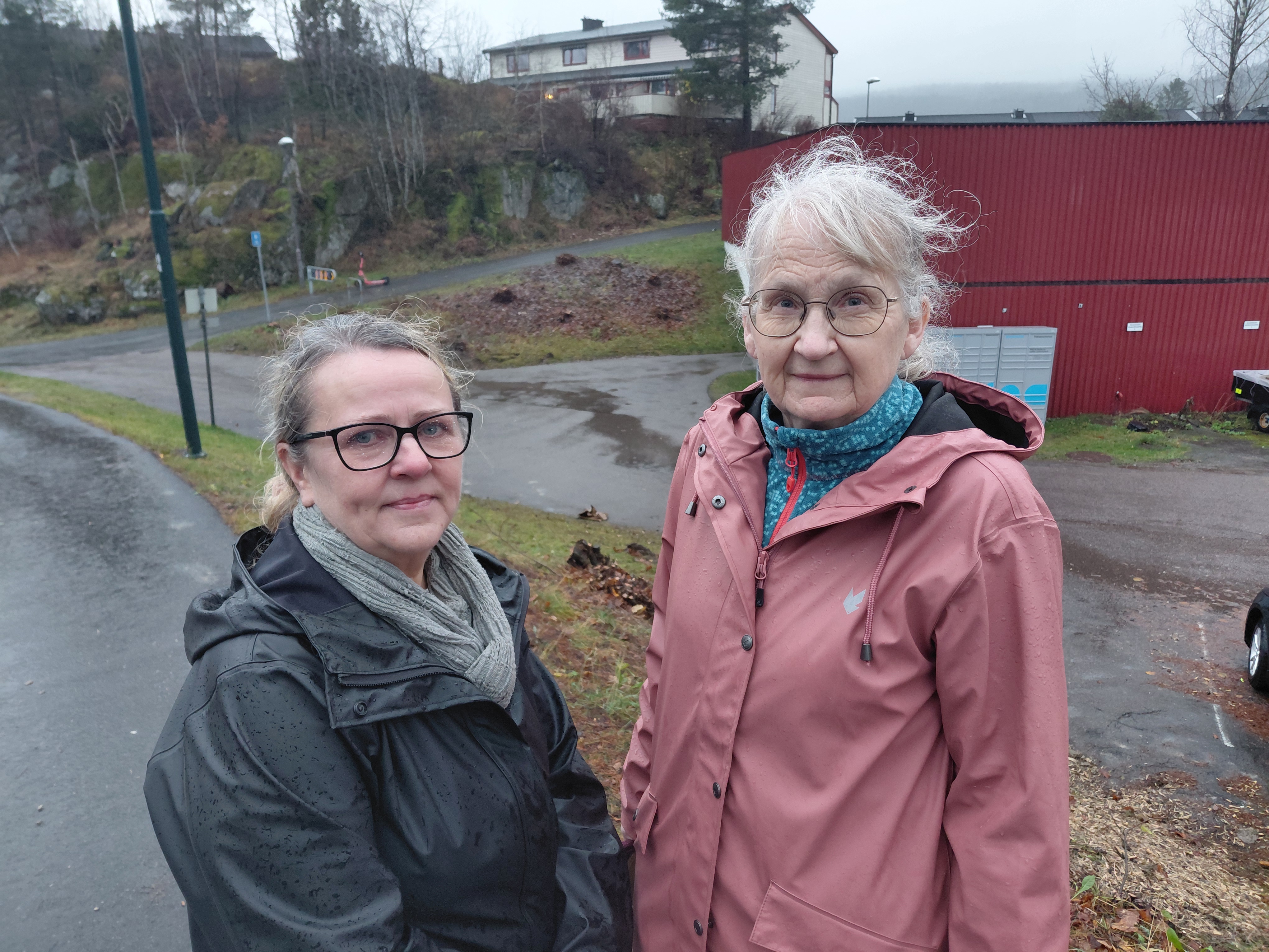 ØNSKER MER NATURVERN: Linda Kristin Brunzell (t.v.) og Anita Hyrve håper saken fører til større vern av naturområder i tettbygde strøk.