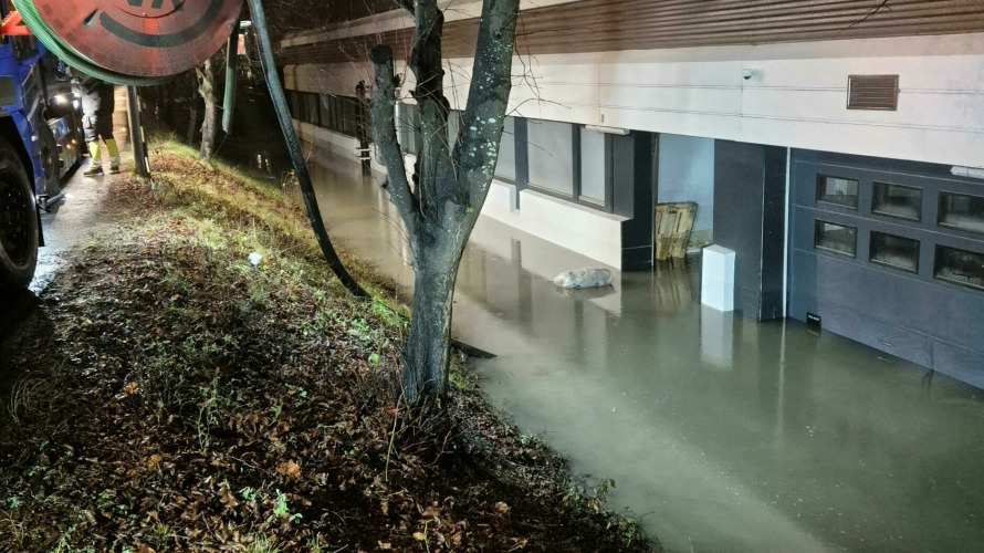VANNLEKASJE: Idrettens hus Nordbyen er stengt på ubestemt tid på grunn avl en vannlekkasje. 