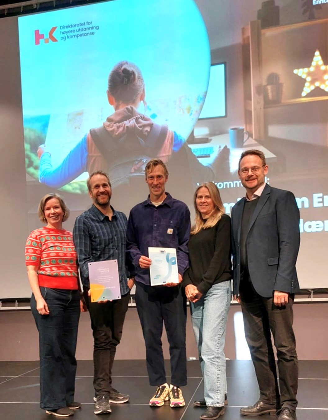 Fra utdelingen i Bergen med  internasjonal koordinator Kristin Skare, assisterende rektor Axel Aubert og Jan, Nanna og Anders fra Kubens partnerskole Frederiksberg Gymnasium.