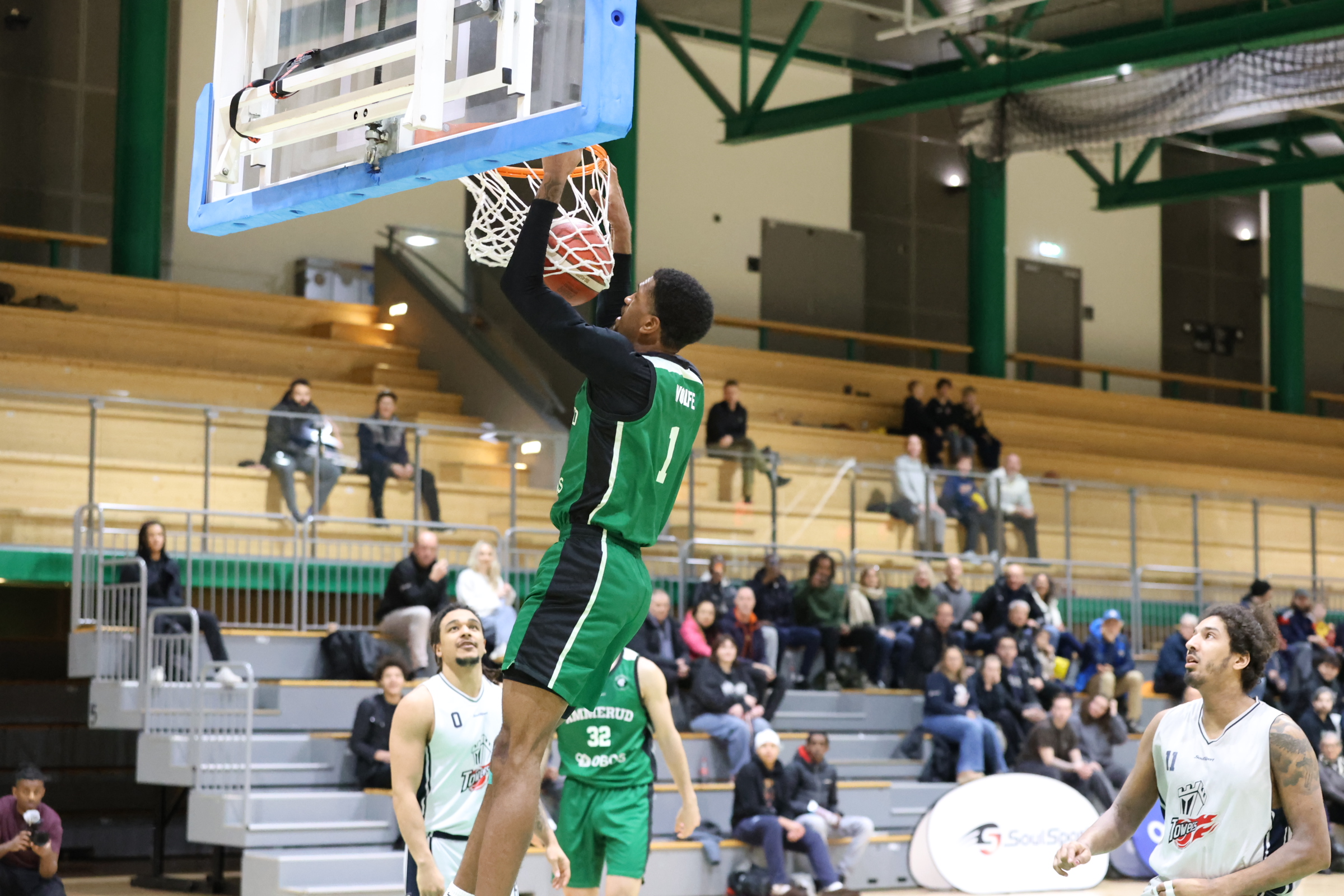 HERJER: Det flyter for Ammerud om dagen, og storseieren mot TNT Towers utgjør en seiersrekke på fire. 