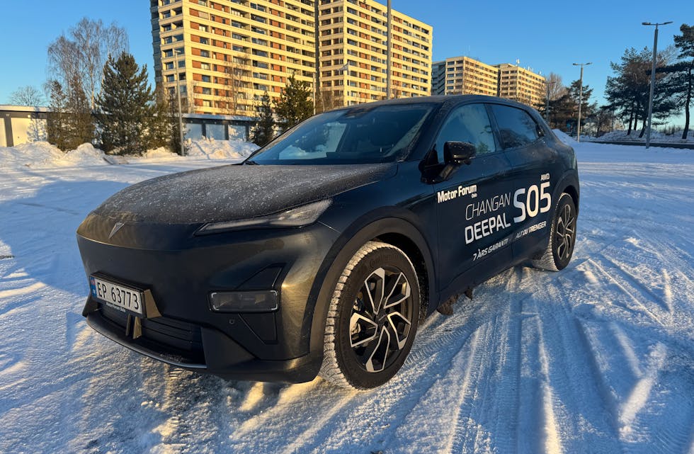 PRISVINNEREN? Deepal S05 gir firehjulsdrift, solid rekkevidde og mye utstyr til en pris som kan få konkurrentene til å svette.