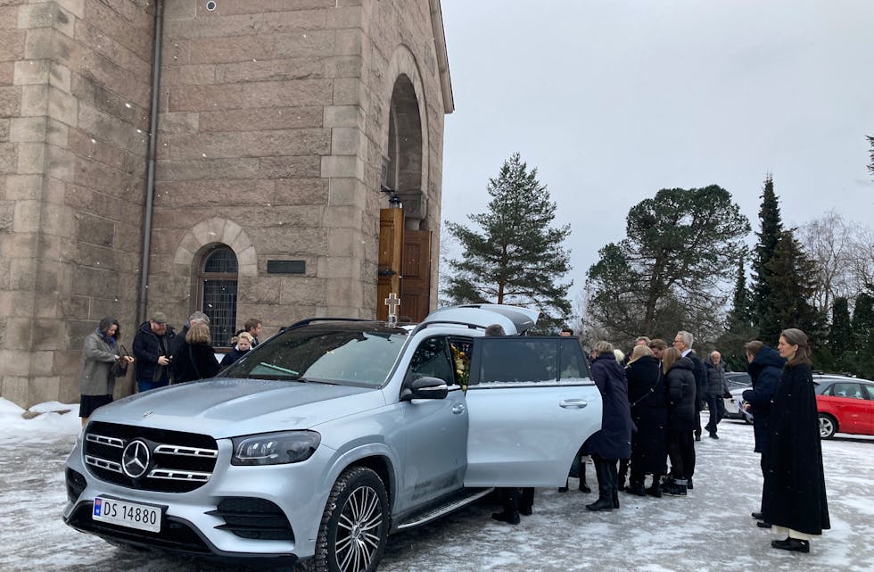 Margit Kielland ble bisatt fra Grorud kirke. Prest Tone Marie Falch ledet bisettelsen.
MargitK-Bisettelse_230126