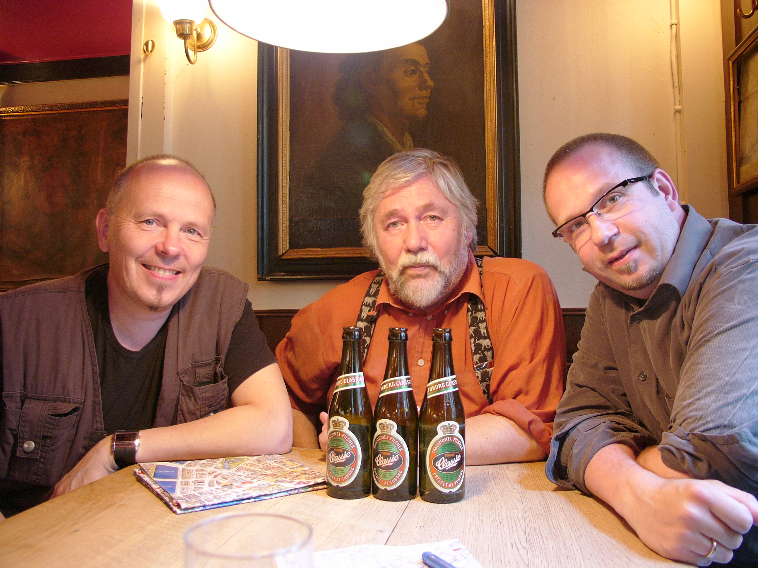 De tre kartozoologer, fra høyre: Eilert Sundt, Tor Åge Bringsværd og Roger Pihl. Tatt på Wessels kro i København.