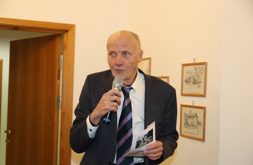 MANGE MINNEORD: Tore Eide Svenning, Øivind Grøstad, Jan Haanes, Kjartan Eide, May Grimdalen, Anders Røberg-Larsen og Frøydis Cederkvist Stenerud var blant dem som gjerne ville dele historier og tanker under minnestunden.
MargitK-Bisettelse_230126