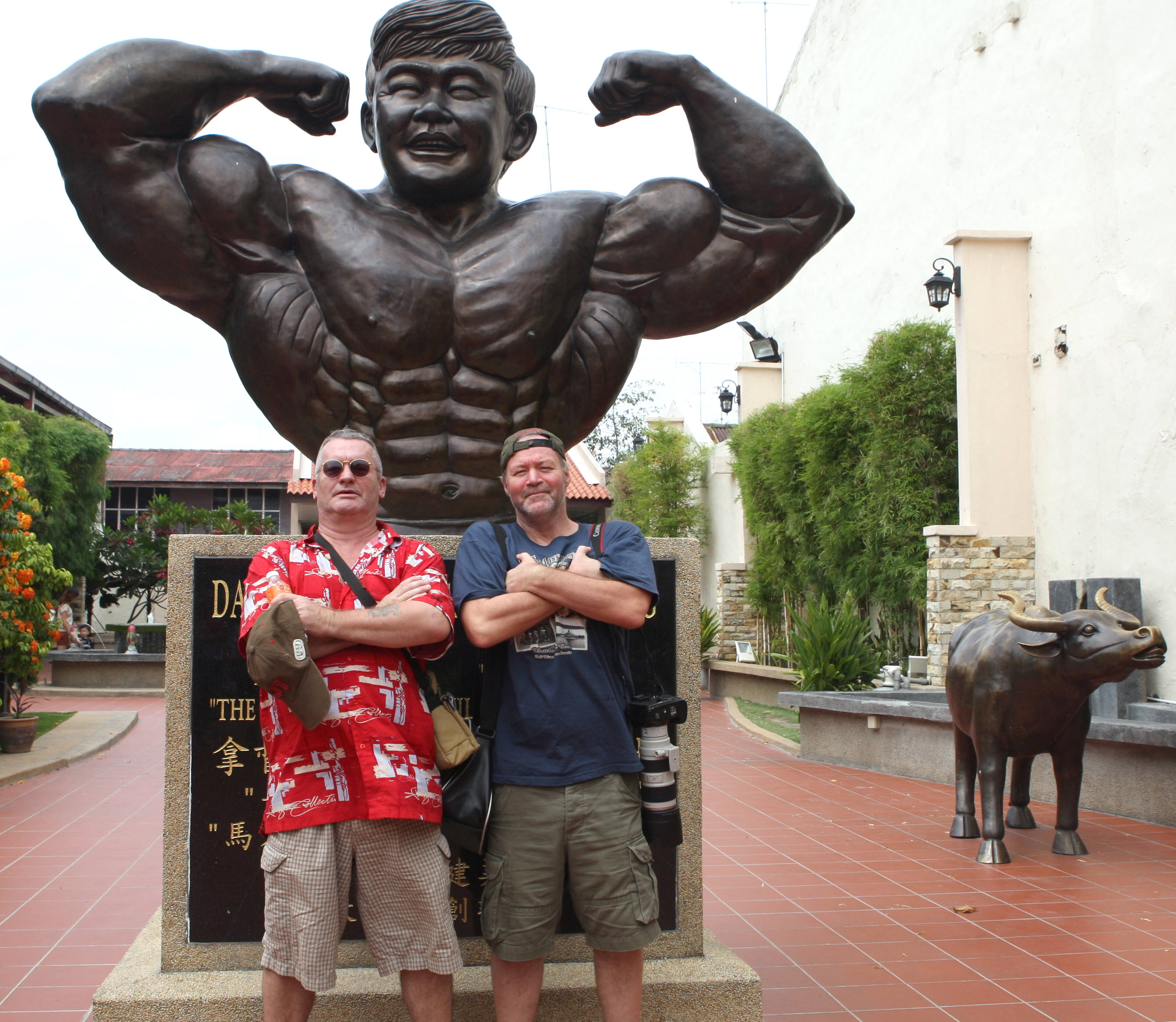 TØFFE GUTTER: På tur med Anders til Malakka, Malaysia.