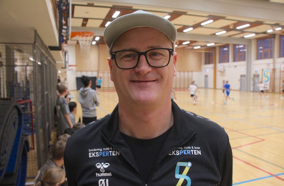 STOLTE ARRANGØRER: Øystein Iversen sier at Linje 5 med den største stolthet representerte Norge i mini-EM, og at de gladelig finner på lignede stunt ved flere anledninger.