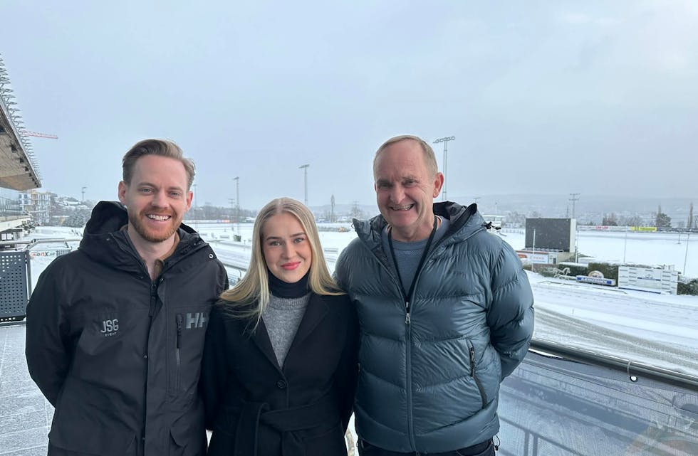 NYE KREFTER: Jørgen Snøås Gustavsen, Ingrid Skrede og arenasjef Arild Engebretsen ser frem til samarbeid når JSG Event tar over som ny restauratør på Bjerke Travbane fra nyttår (Foto: Bjerke Travbane).