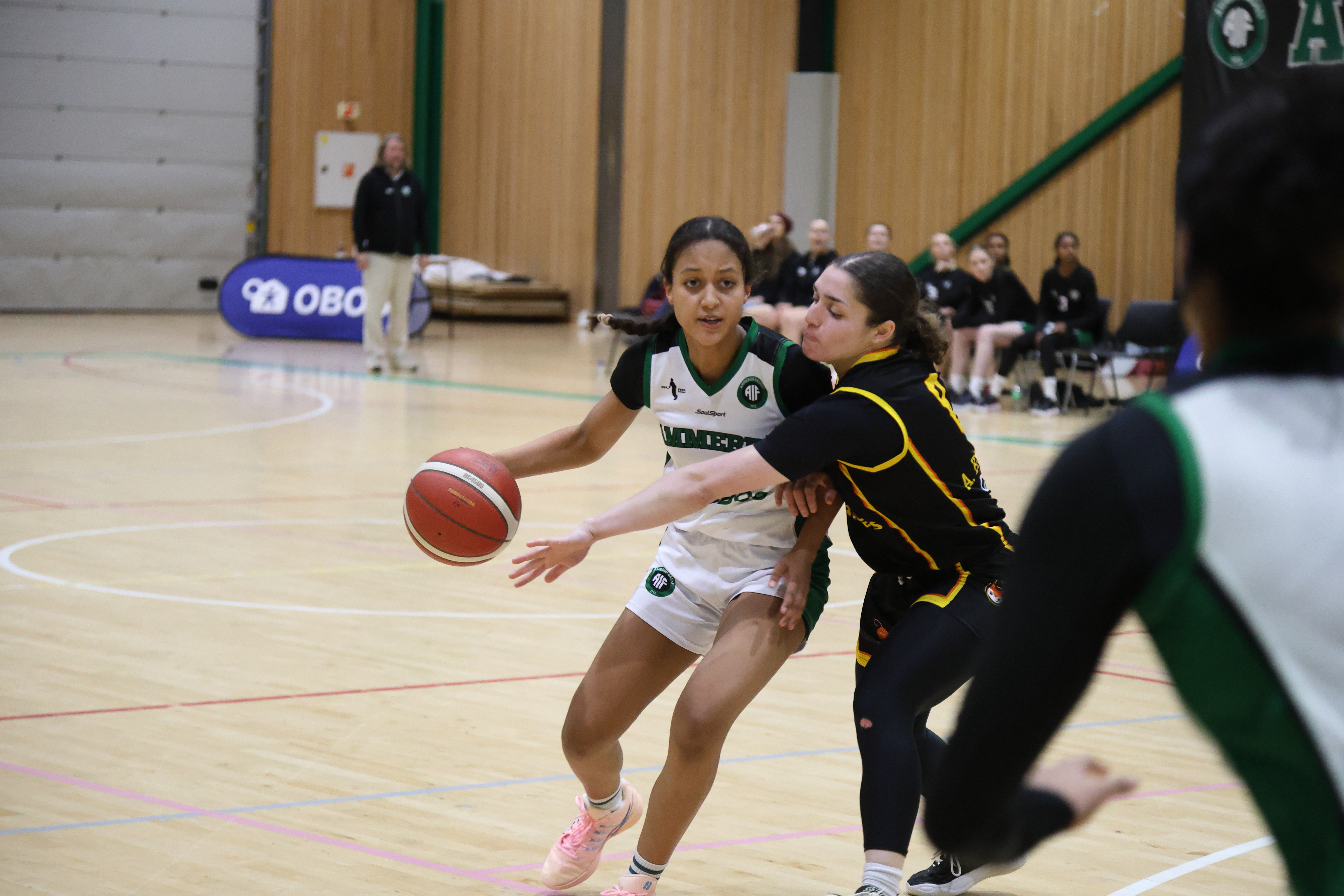 ENDELIG: Ammerud slo til med både sesongens første og andre seier i nedsablingen av Ullern og Bærum (Foto: Tom Evensen). 