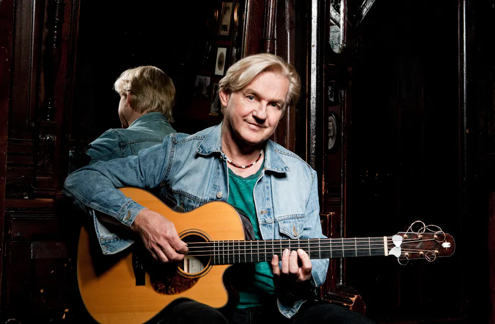 HEDRES AV OSLO: Finn Kalvik tildeles Oslo bys kulturpris etter mer enn 50 år som en av landets mest markante visesangere. (Foto: Vibeke Melby)