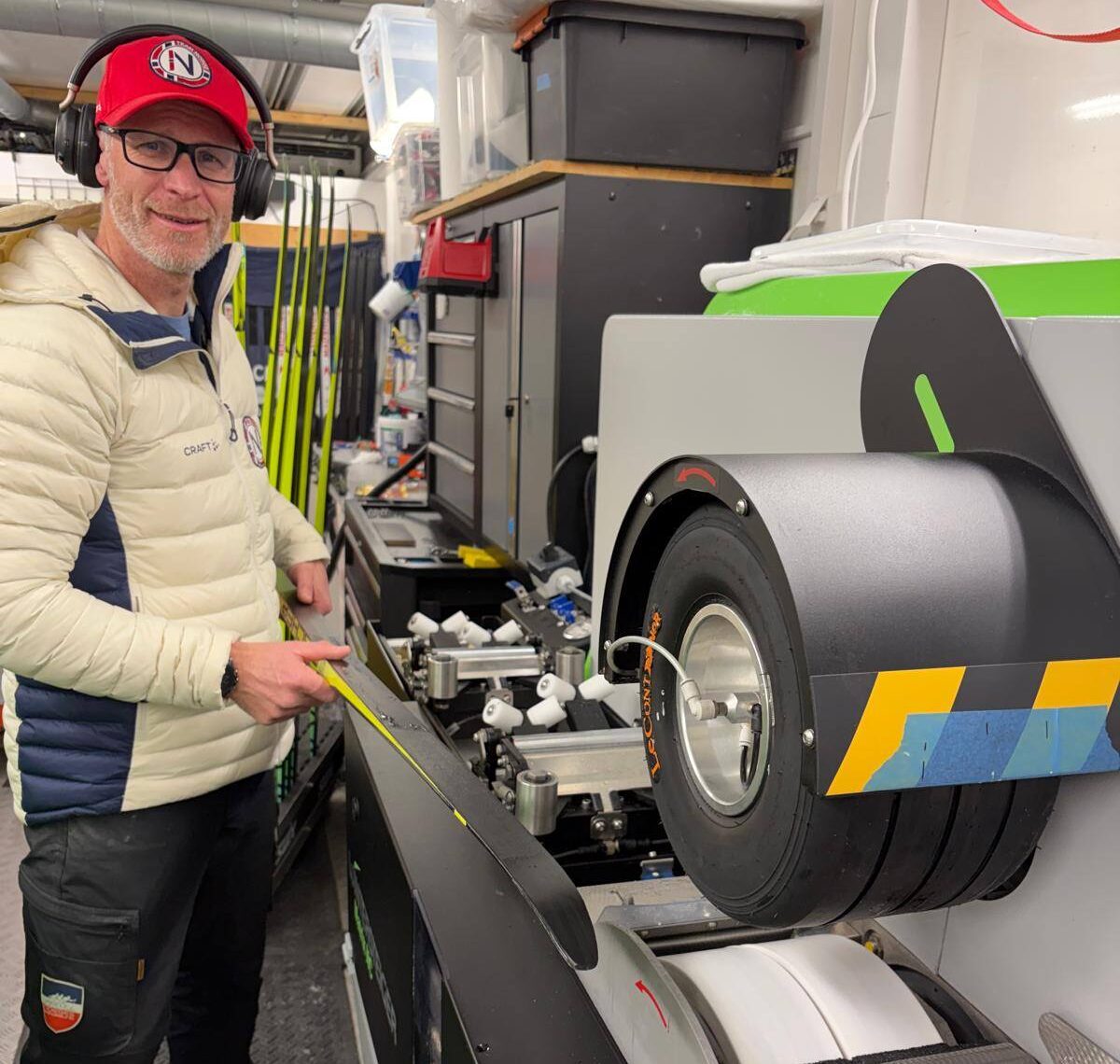 HER SKJER MAGIEN: Det Håvard Skorstad og teamet hans gjør her inne kan i beste fall resultere i gull, og i verste fall hets. Men for det aller meste blir det svært positivt utfall.