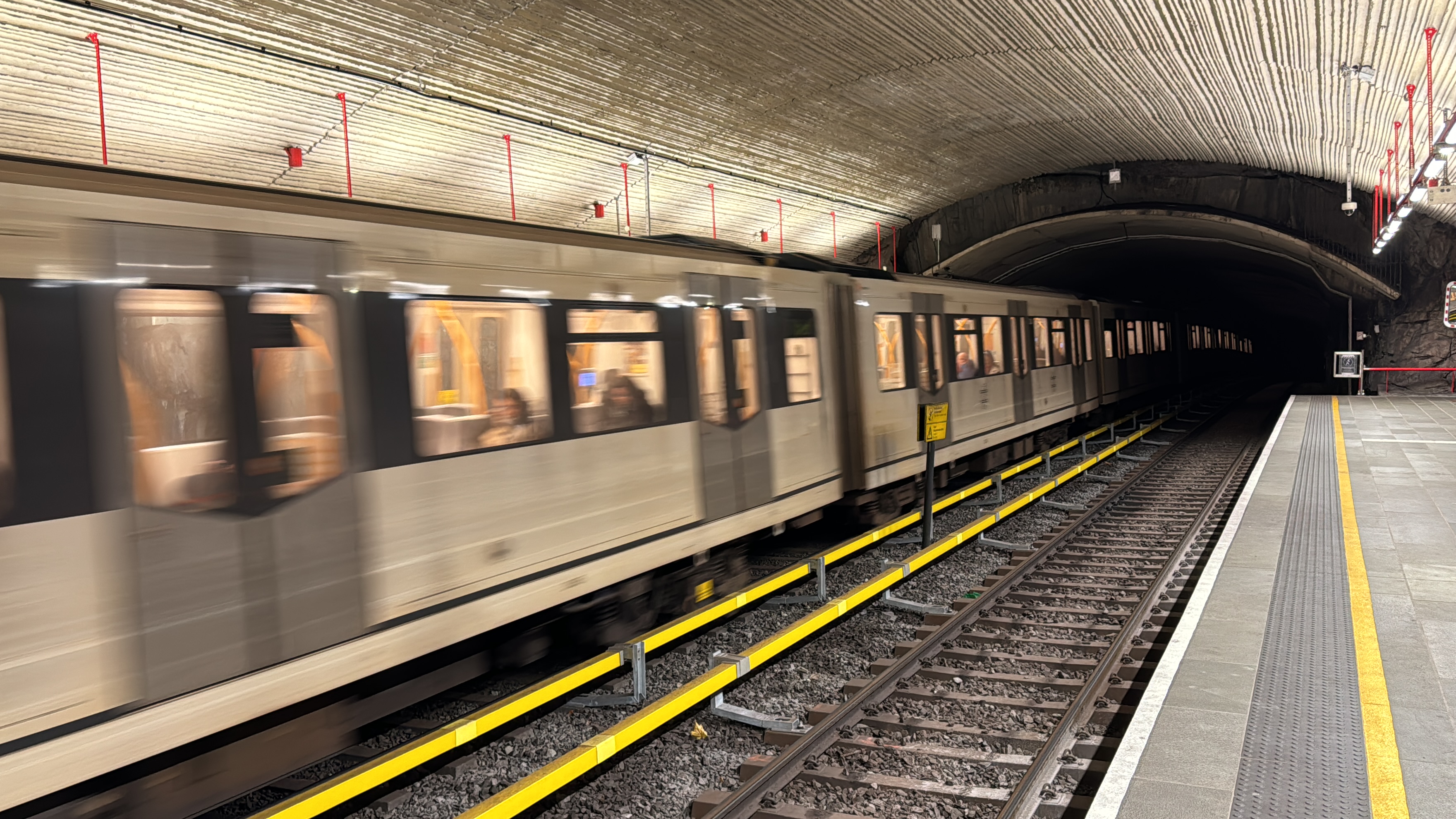 BLIR PÅVIRKET: Reisende på linje 4 og 5 blir påvirket på kveldstid.