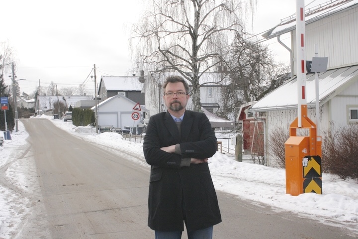 KRITISK: Christian Herzog mener Bymiljøetaten har vært ensidig og lite lyttende i saken om bussbommen i Hellerudveien, og ber byråden gripe inn for å holde bommen åpen inntil ny reguleringsplan er behandlet.