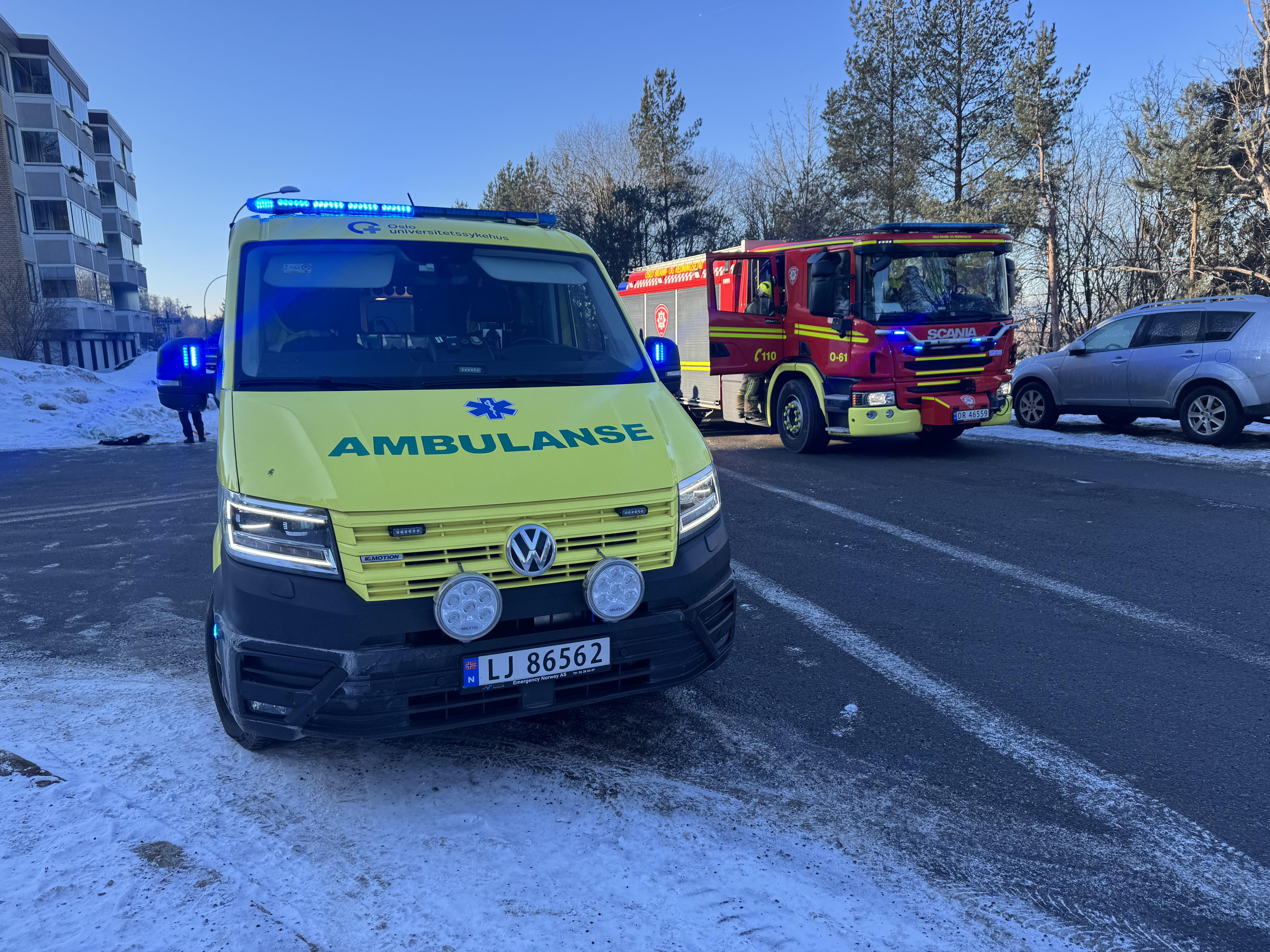 OMKOM: En kvinne mistet livet i en påkjørsel på Tveita lørdag. Politiet omtaler hendelsen som en ulykke. En mann er siktet i saken.