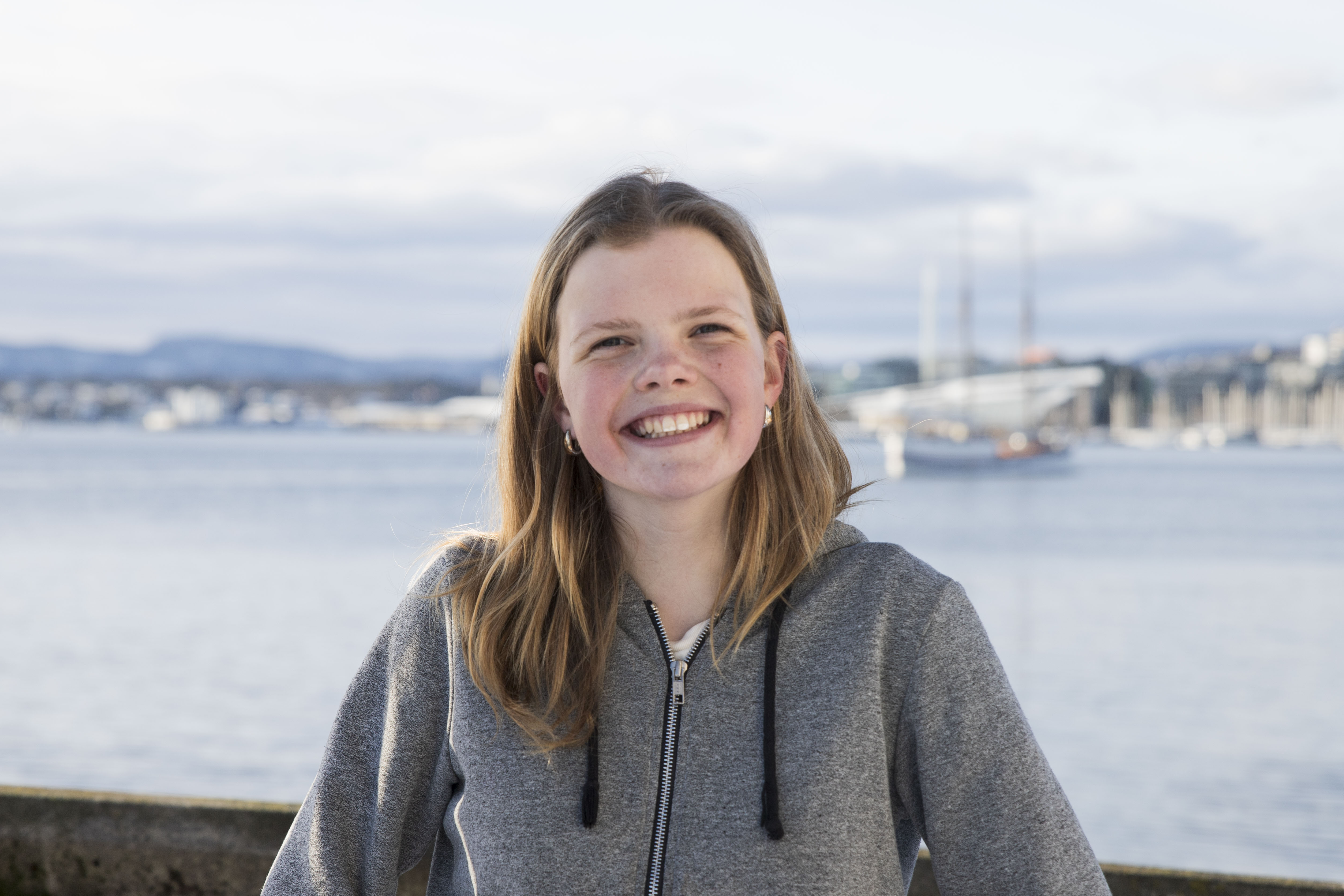 KLAR FOR Å REPRESENTERE BARNAS STEMME: Petra (13) fra Lindeberg er valgt inn i Barnas klimapanel og skal til høsten delta på FNs klimatoppmøte i Tyrkia. (Foto: Tuva Degré/ Miljøagentene)