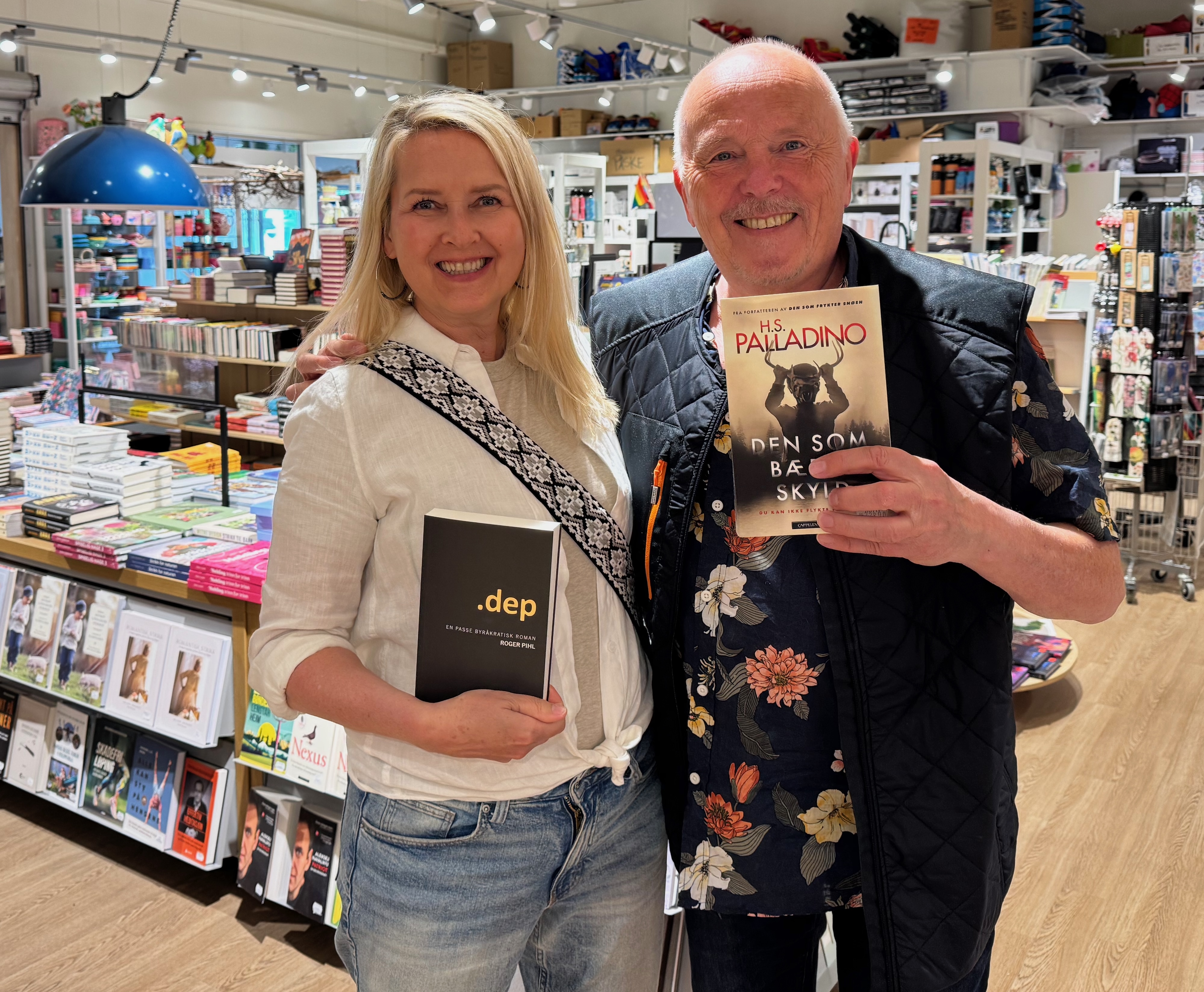 Jeg anbefaler Hilde Palladinos nyeste krim, og hun anbefaler min nyeste roman.