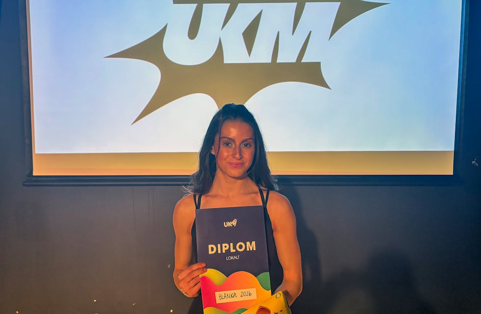 Blanca og de andre deltakerne av arrangementet fikk tildelt diplom og melkehjerter etter opptreden foran publikum.