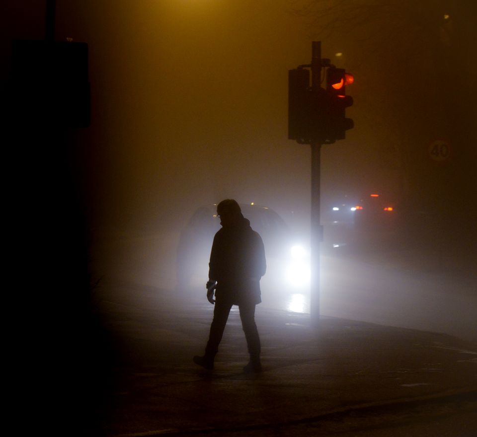 Det er fortsatt mørkt ute, så Statens vegvesen oppforderer til fortsatt bruk av refleks (Foto: Knut Opeide, Statens vegvesen).