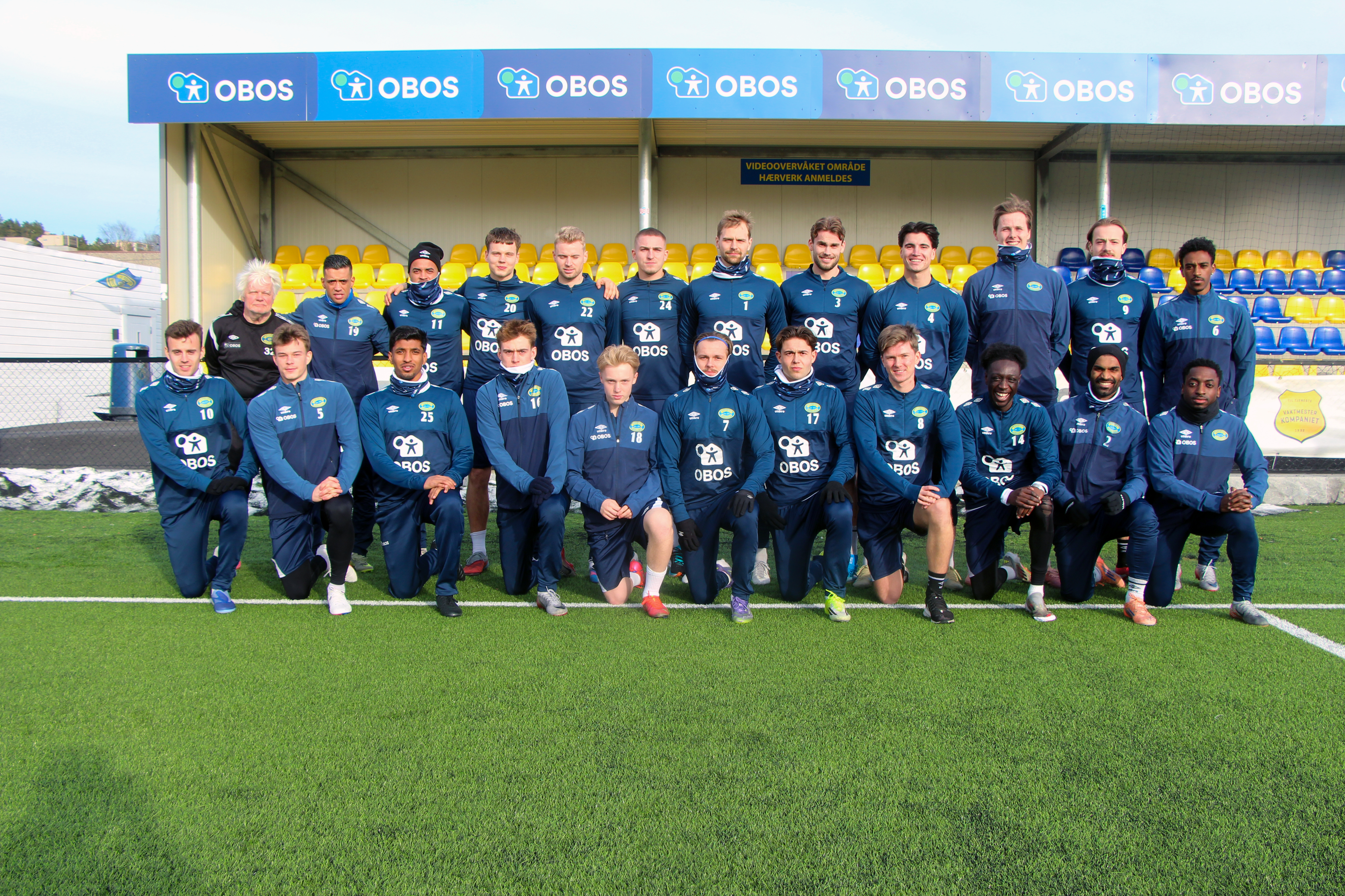 GRORUD IL 2026: Roar Bakken (b.v), Mohammed Mahnin, Willian Pozo, Jakub Sudolski, Simen Hagbø, William Bjeglerud, Simon Andersson, Bendik Brevik, Tarik Mrakovic, Emil Moe, Mikael Haga, Awet Alemseged, Adrian Berntsen (f.v), William Ramage, Tharun Satheeskumar, Erik Muhle, Noah Gulbrandsen Pavel, Marius Larsen, Jonas Rasen, Abel Tjomsland, Tamsir Sosseh, Mathusan Sandrakumar, John Phillipe Koko.