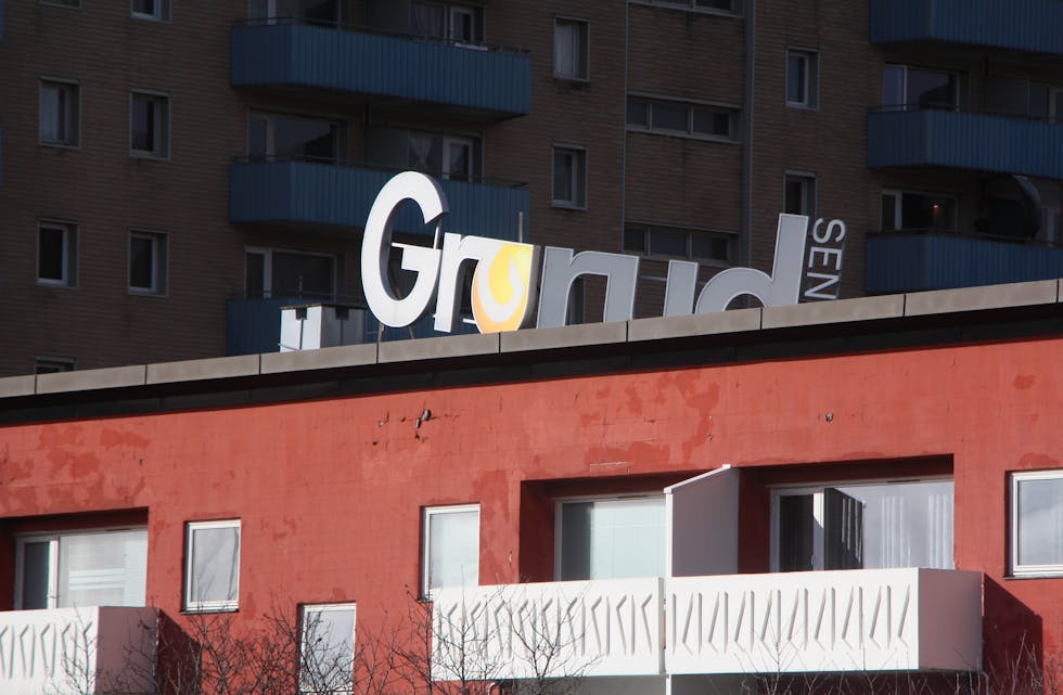 HVA ER DET SOM EGENTLIG STÅR DER? De som ikke vet bedre kan kanskje tro at dette er et PR-stund, men trolig er Grorud senter rammet av vær og vind på lik linje med ganske mange andre det siste døgnet.