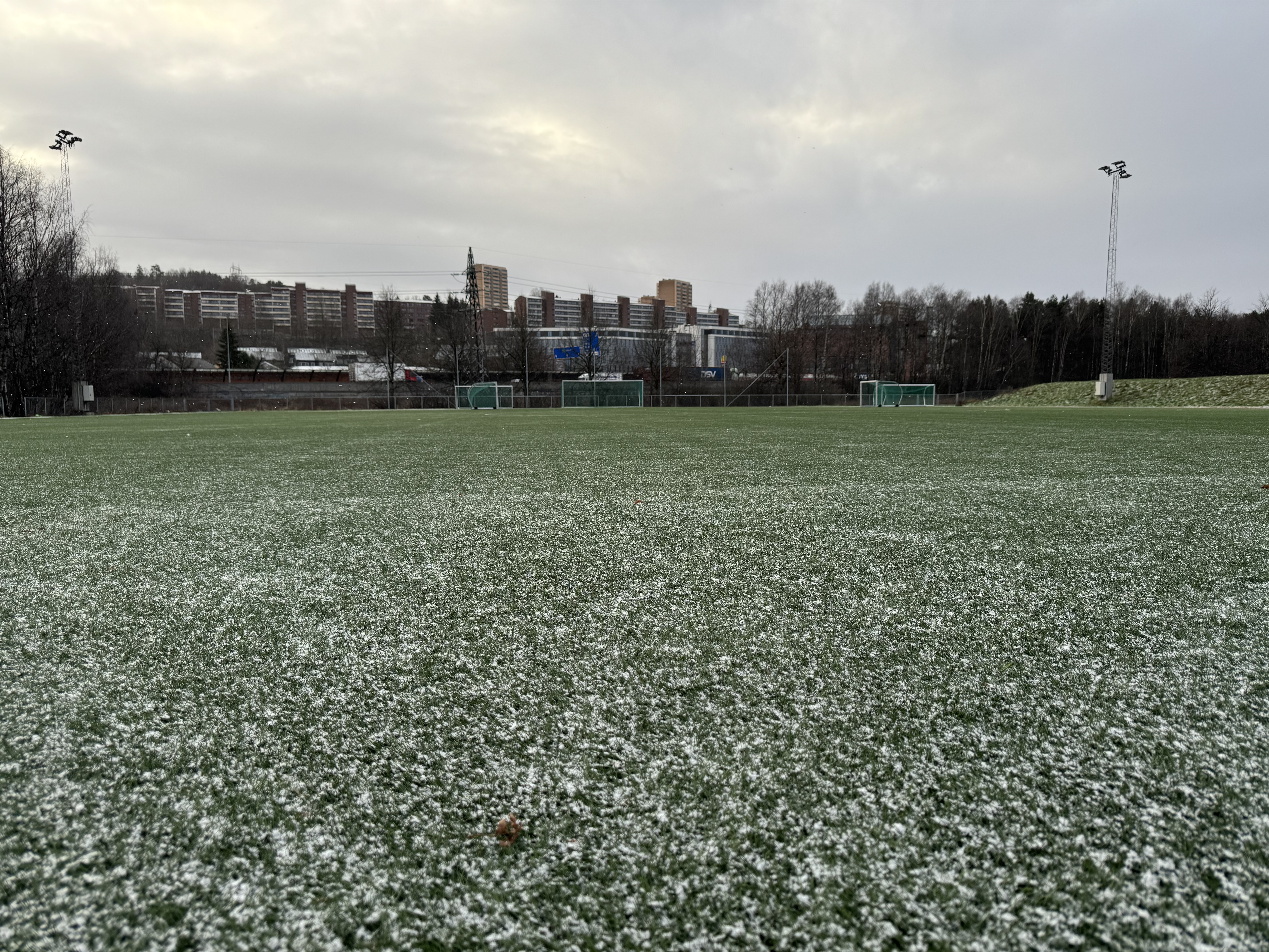 DEN FØRSTE I BYDELEN: Stubberudmyra kunstgress på Furuset er planlagt oppgradert med undervarme. Det vil gjøre banen spillbar også gjennom vinteren.