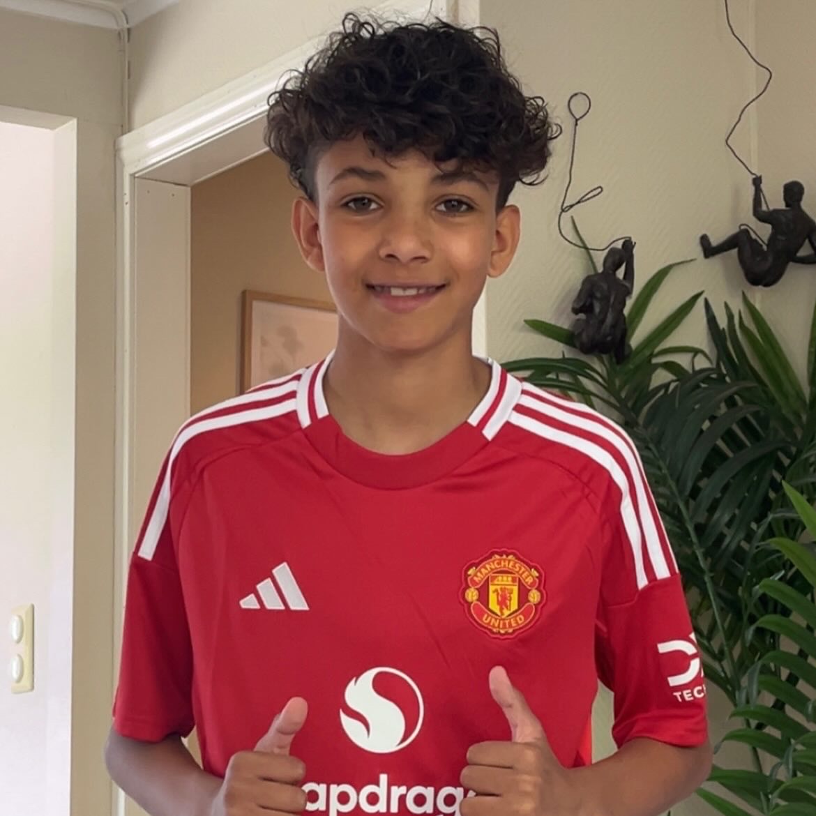 620D1AA9-B81A-4EF9-9396-AA0517EC5C79