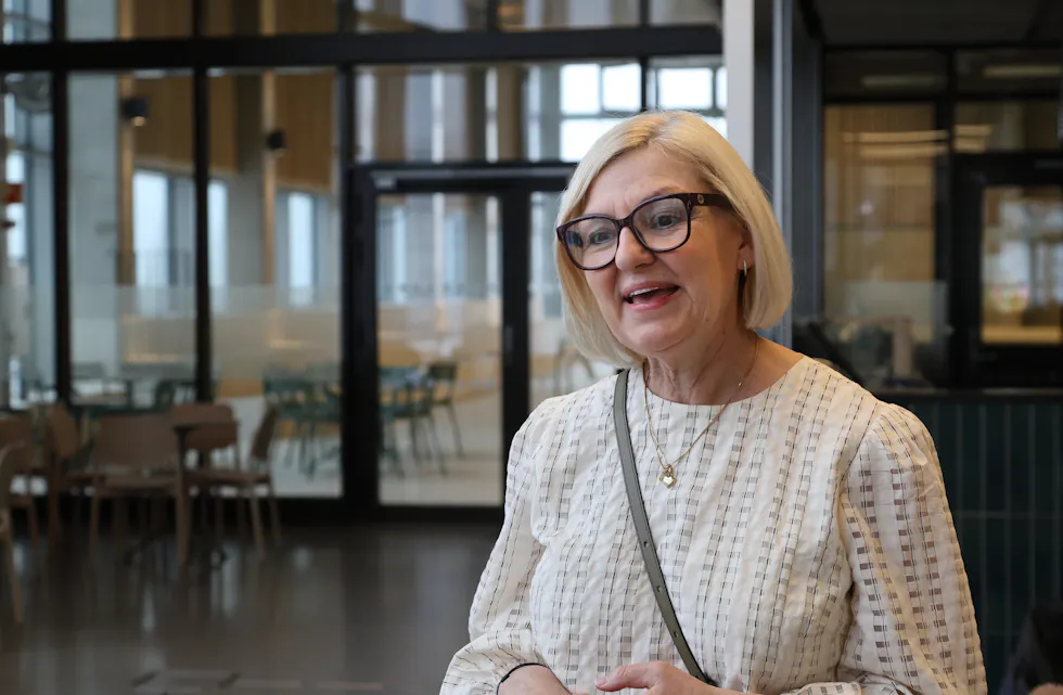 FORTSETTER I JOBBEN: Eli Grimsby fortsetter i jobben som sjef for Oslobygg. Det er blant annet de som bestiller alt av nye offentlige bygg, som nye Stovner bad.