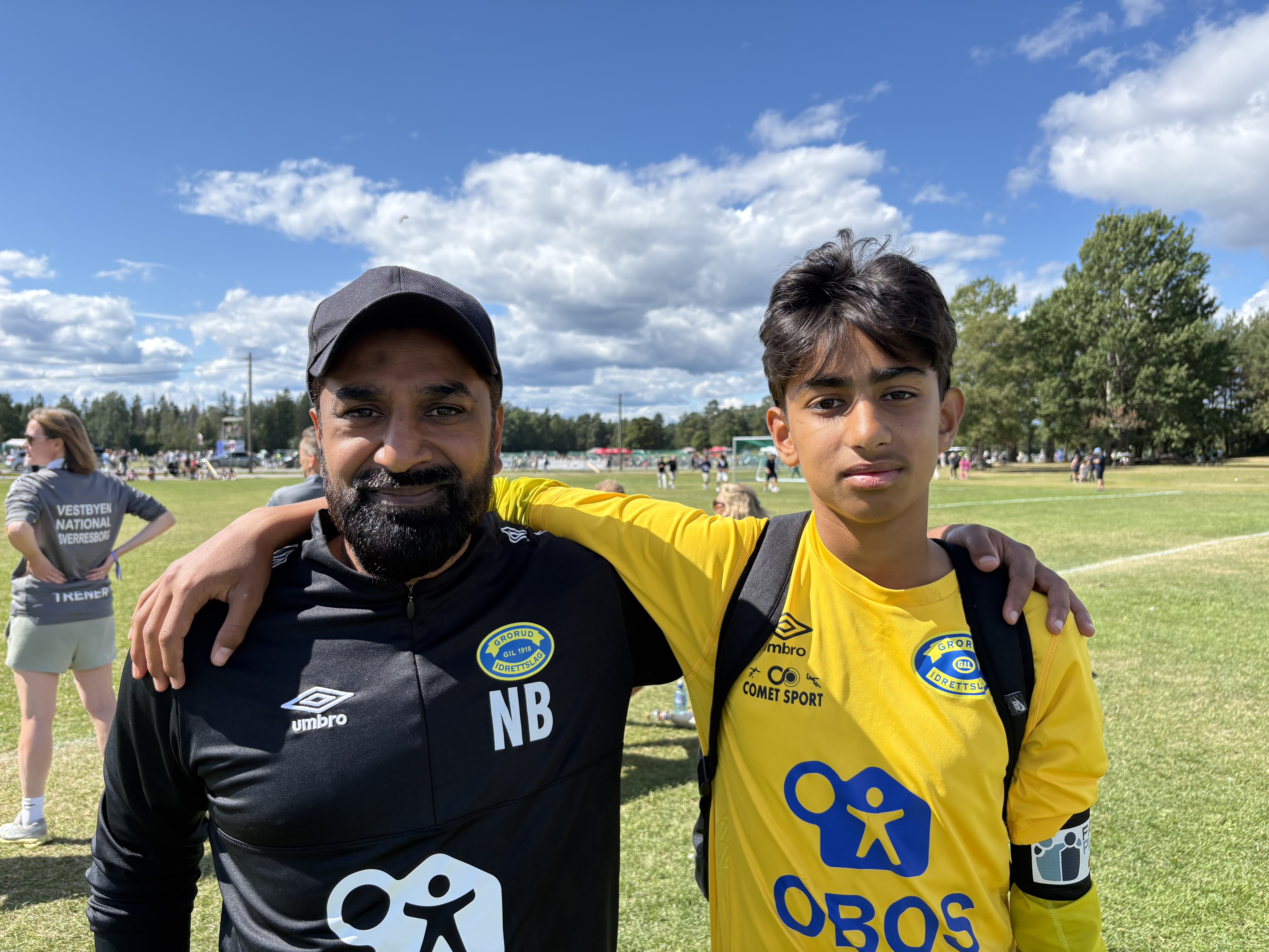 STOLTE: Trener Neman Anjum Baig og kaptein Ismail Omar var skuffet etter kvartfinaletapet, men stolte over Groruds sterke Norway Cup-innsats.