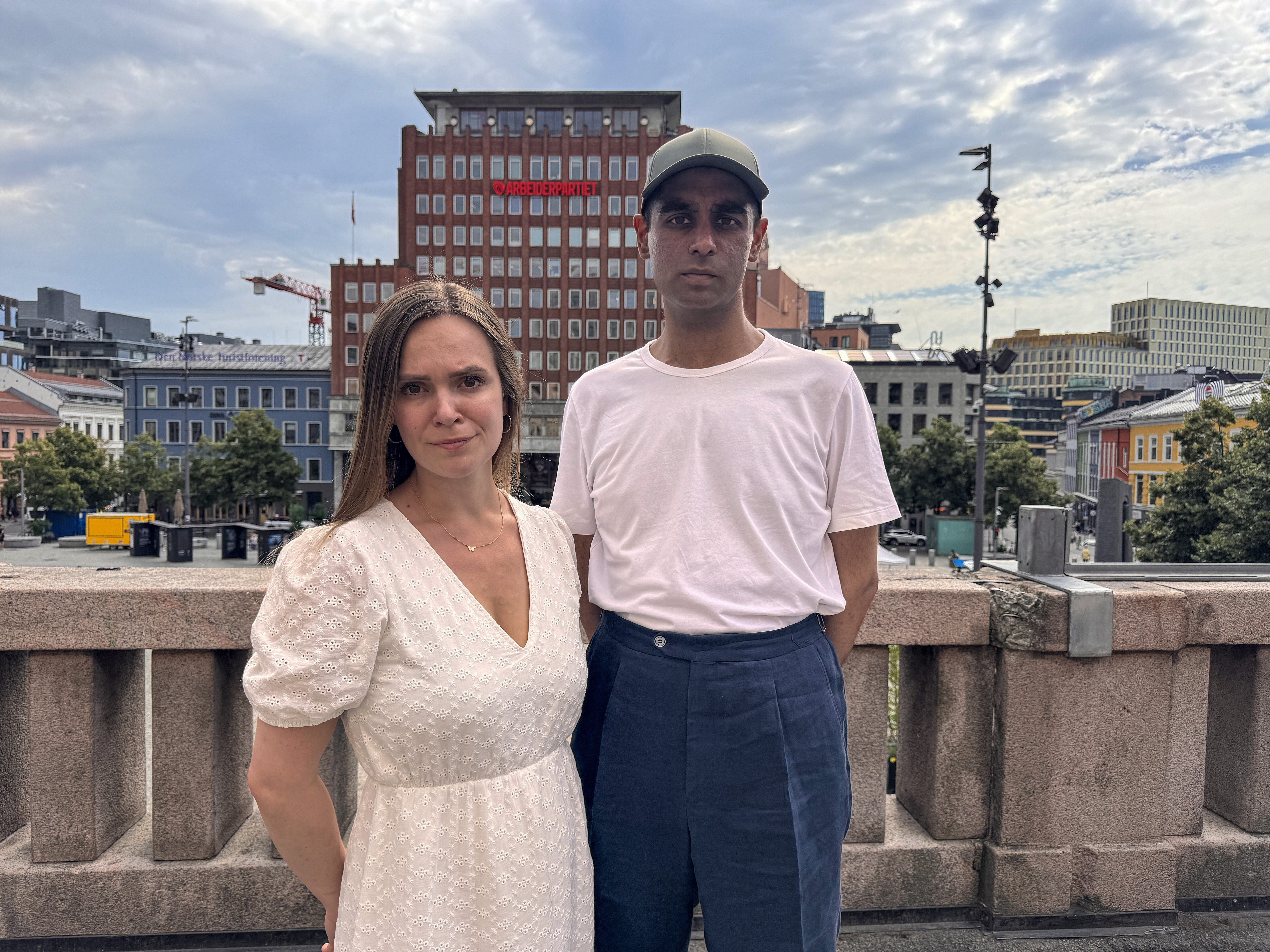 Mari Morken og Mansoor Hussain på Youngstorget.