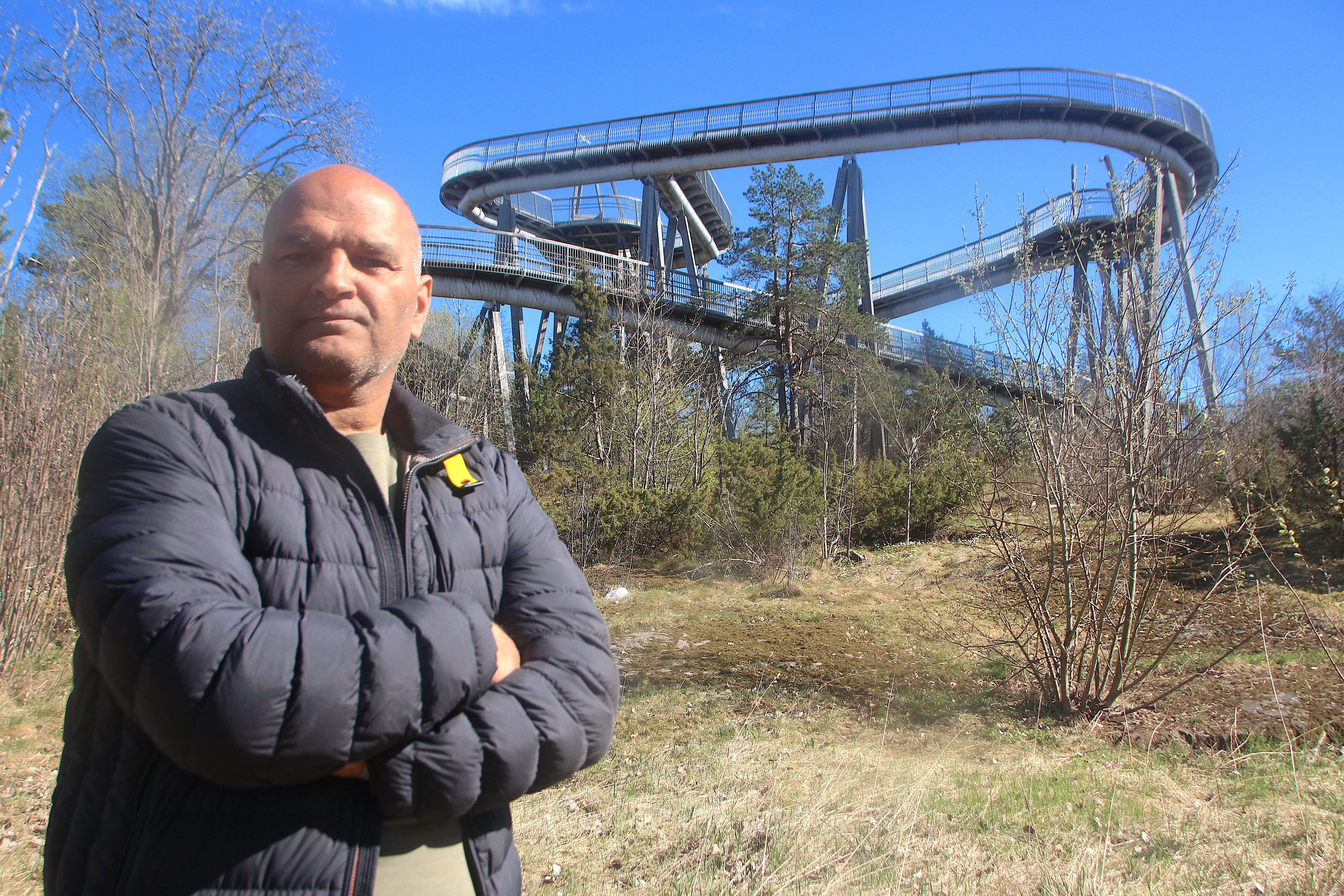 REAGERER: Rashid Nawaz (Ap) krever på vegne av hele Stovner at det blir fortgang i arbeidene med å rehabilitere Stovnertårnet.