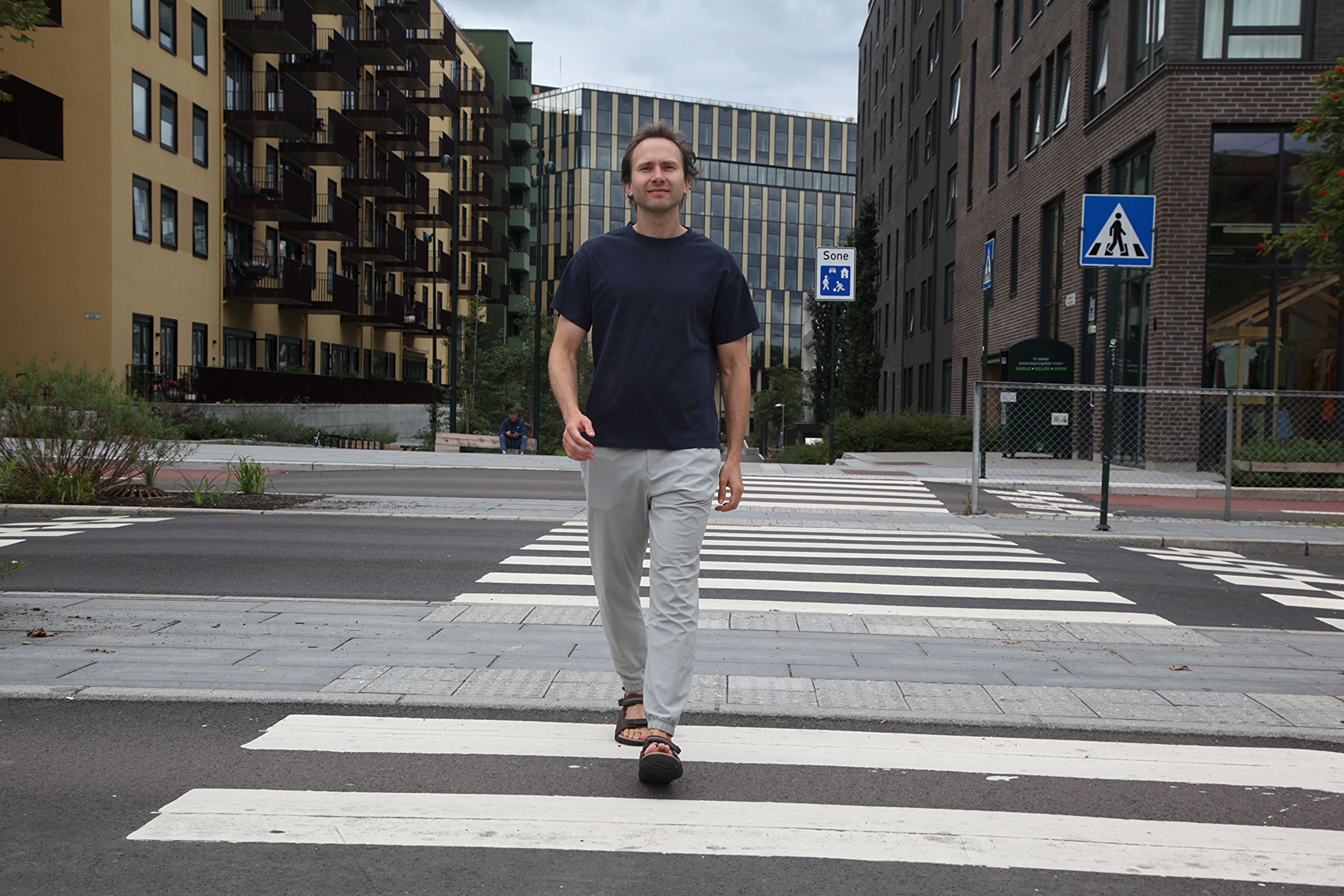 SATSET ALT: Greg Taube (30) skrev den første kodelinjen til ReAI i juni 2025. Nå har Ulven-beboeren over 300 brukere i systemet og utfordrer noen av de største aktørene i regnskapsbransjen.