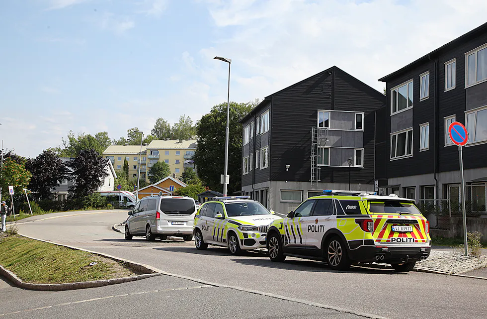 SKUDDLØSNING: Mannen som ble skutt av politiet på Lindeberg ble lagt i kunstig koma etter hendelsen. Nå er han våken.