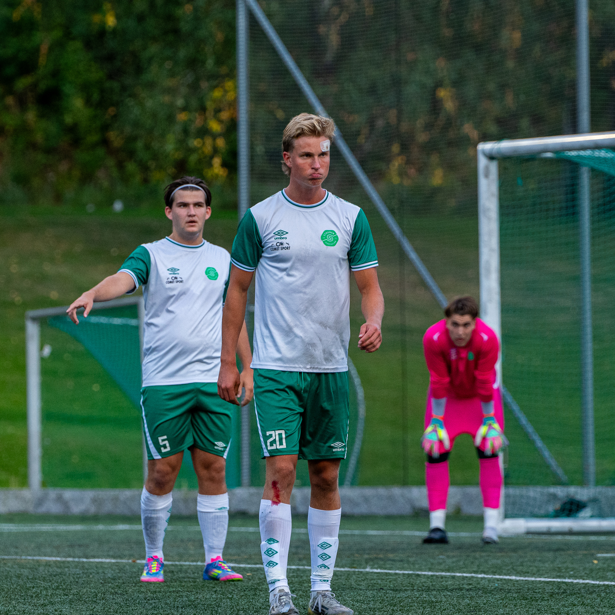 TUNG RUNDE: Stovner SK gikk på sitt fjerde strake serietap da Korsvoll vant 3–1. Grorud 2 tapte også, mens Årvoll snudde 1–4 til en ellevill 6–5-seier (Foto: Trond Gjerde).