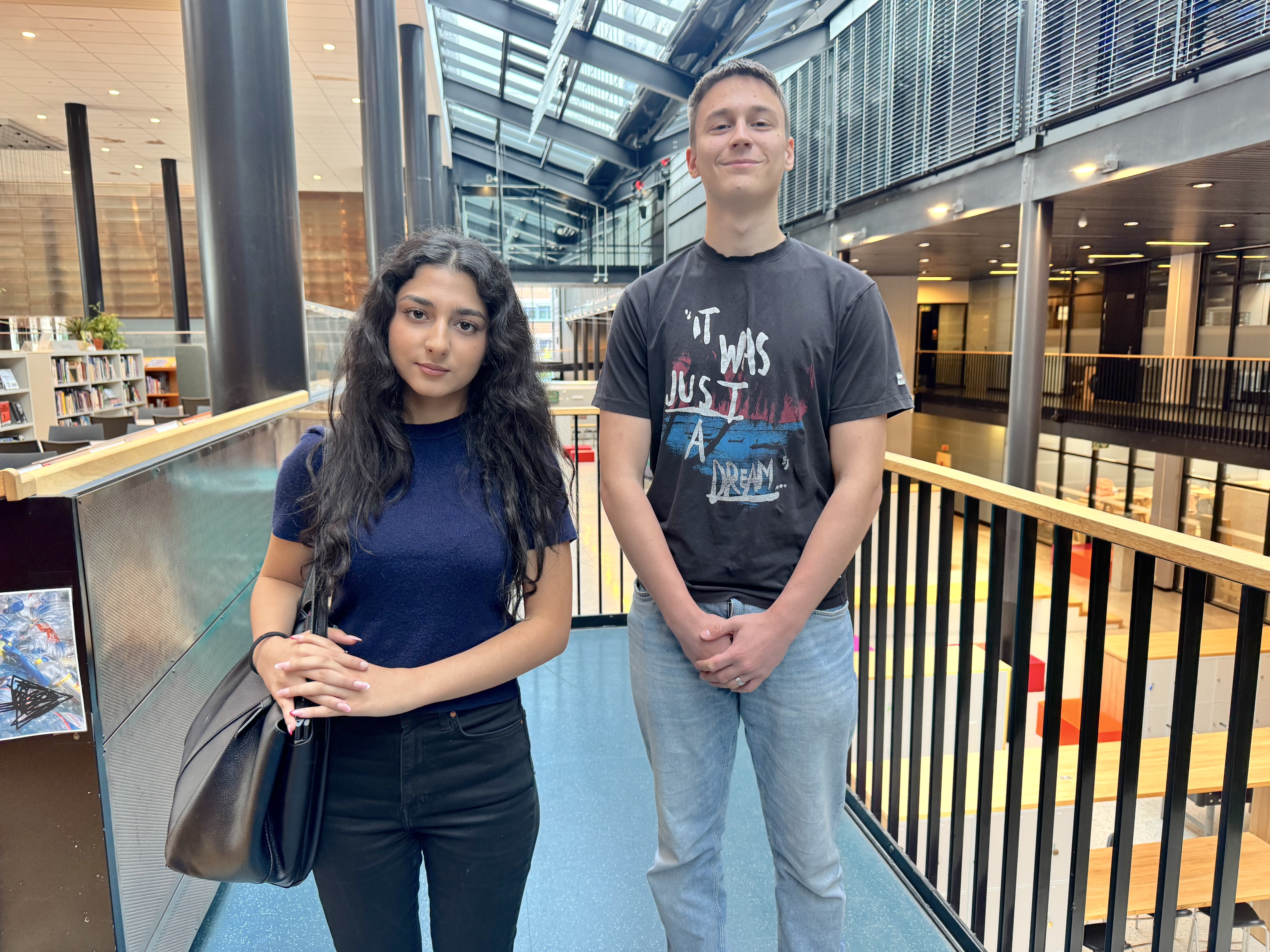 SIER NEI: Nestleder Helen (17) og elevrådsleder Matej (17) mener at visitering og ransaking ikke er riktig vei å gå etter knivstikkingen ved Kuben videregående skole.