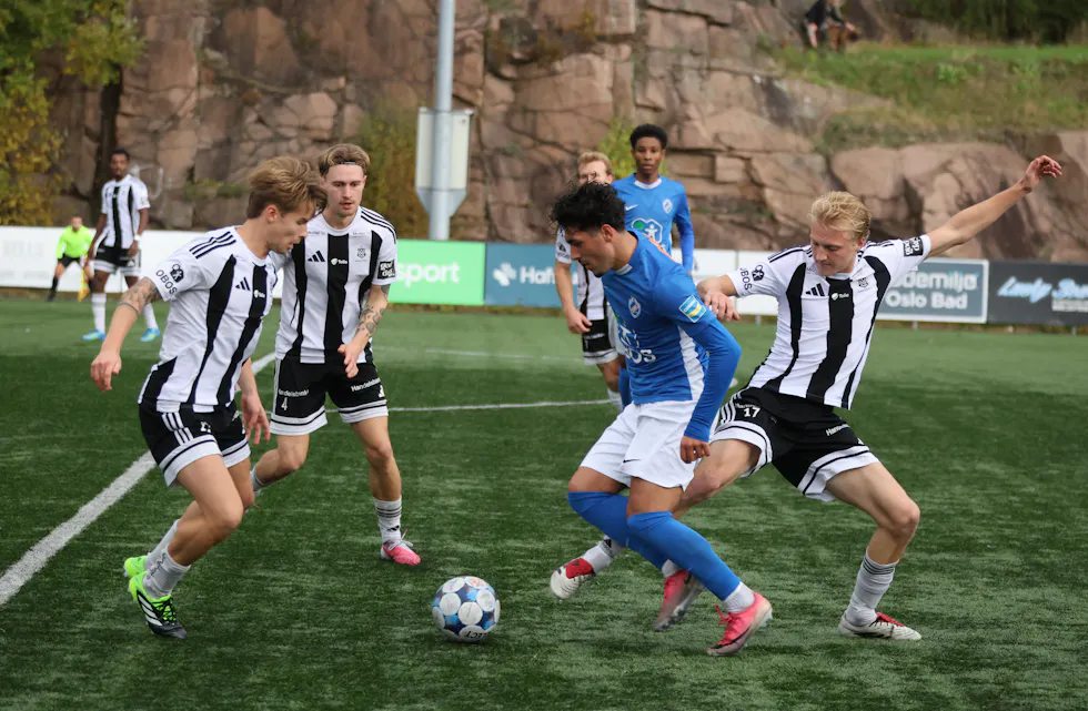 IMPONERENDE: Grei-spillerne ble pakket inn på Greibanen, men rev seg løs og vant 4-3 etter en imponerende sluttspurt.