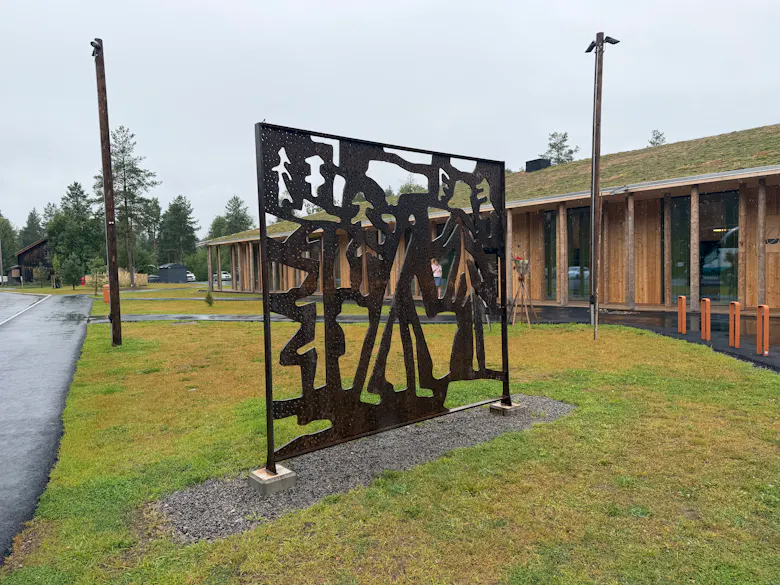 TURMÅLET: Norsk Skogfinsk Museum på Svullrya var målet da Grorud og omegn pensjonistforening satte kursen mot Finnskogen.
