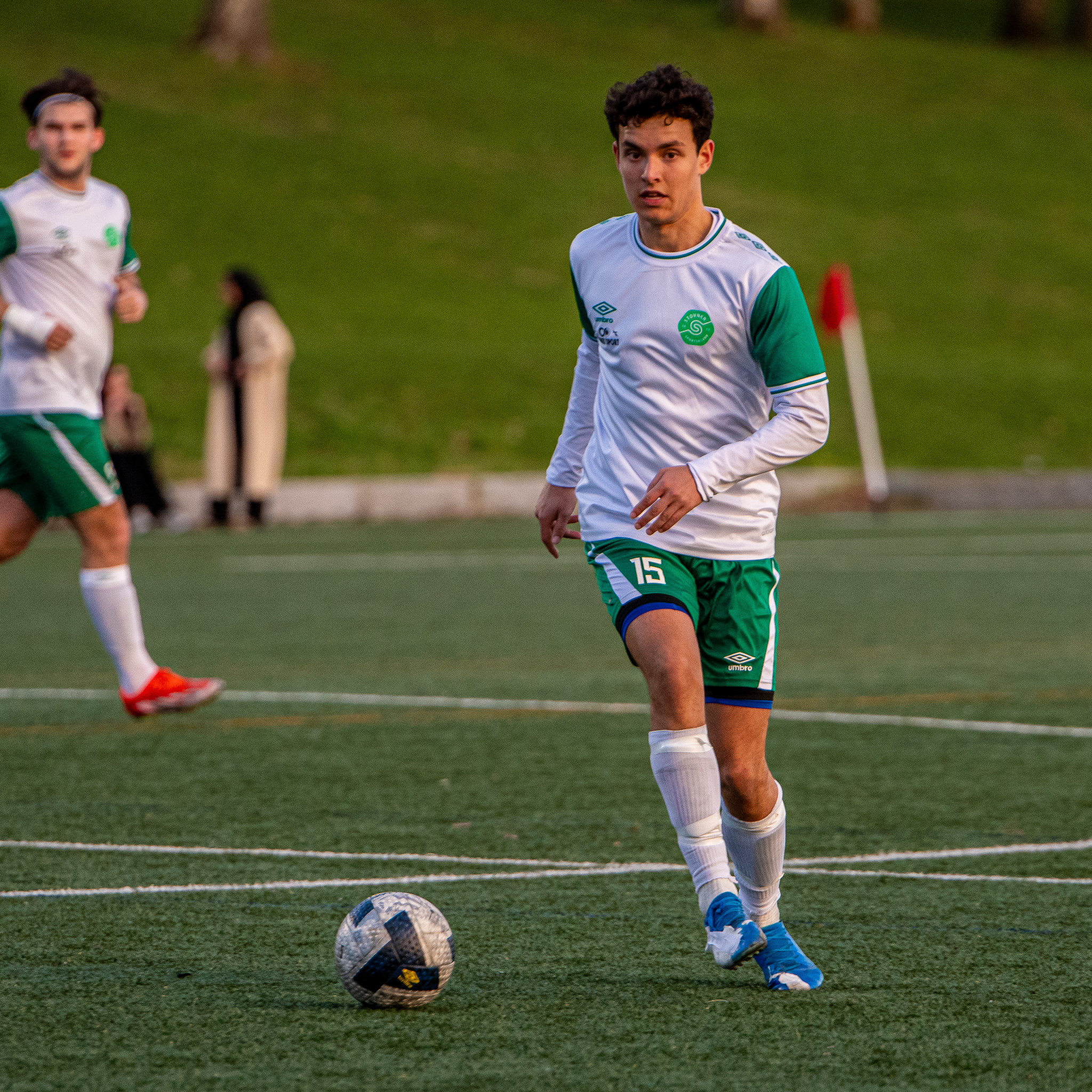 HOLDT NULLEN: Nicholas Gjerde var med fra start da Stovner stengte igjen bakover og slo Ready 2–0 på Rommensletta (Foto: Trond Gjerde).